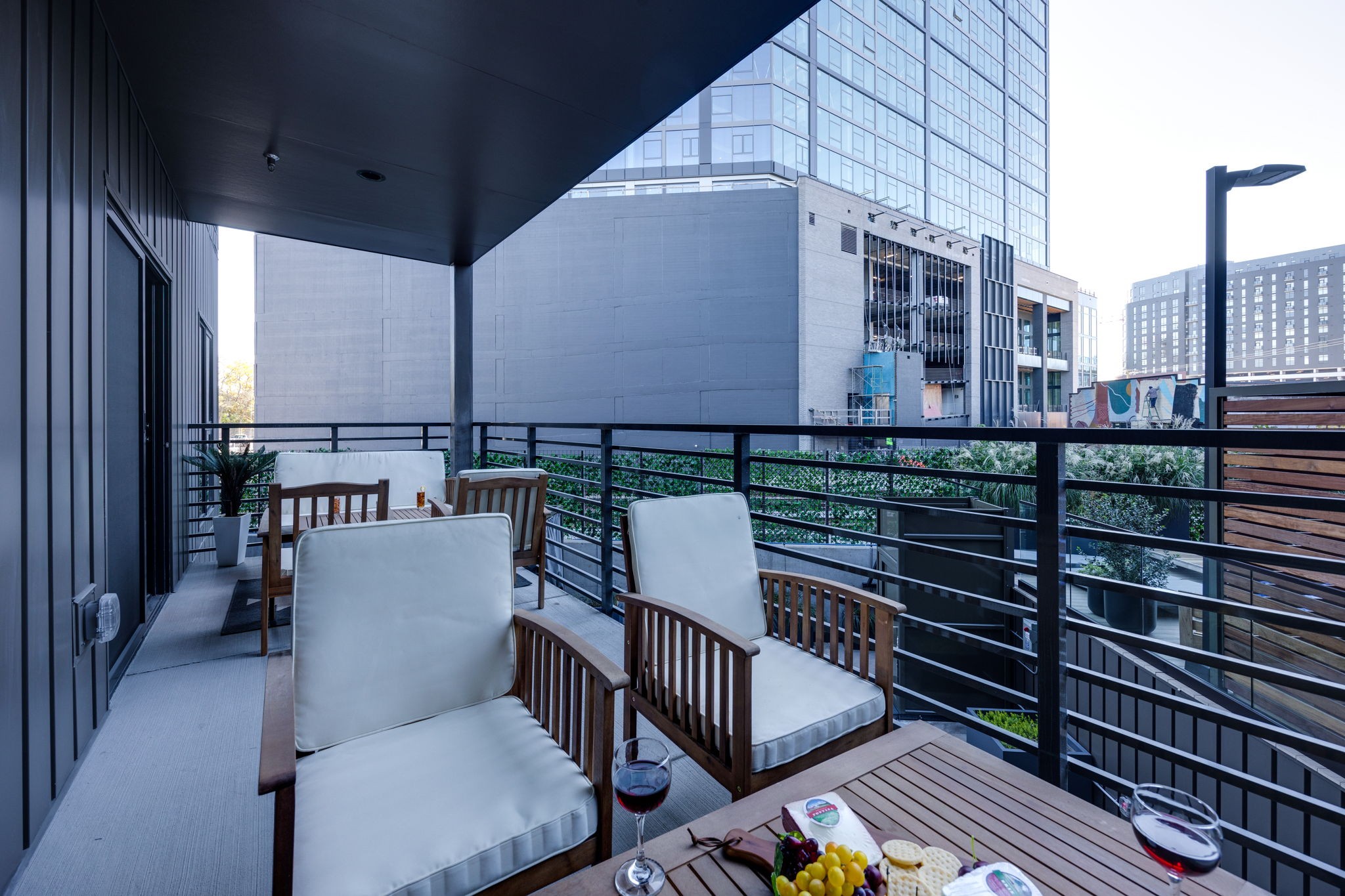 635 7th Ave, S Unit: 315