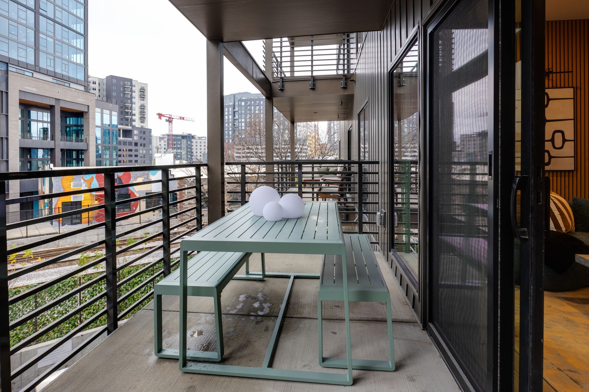 635 7th Ave, S Unit: 402