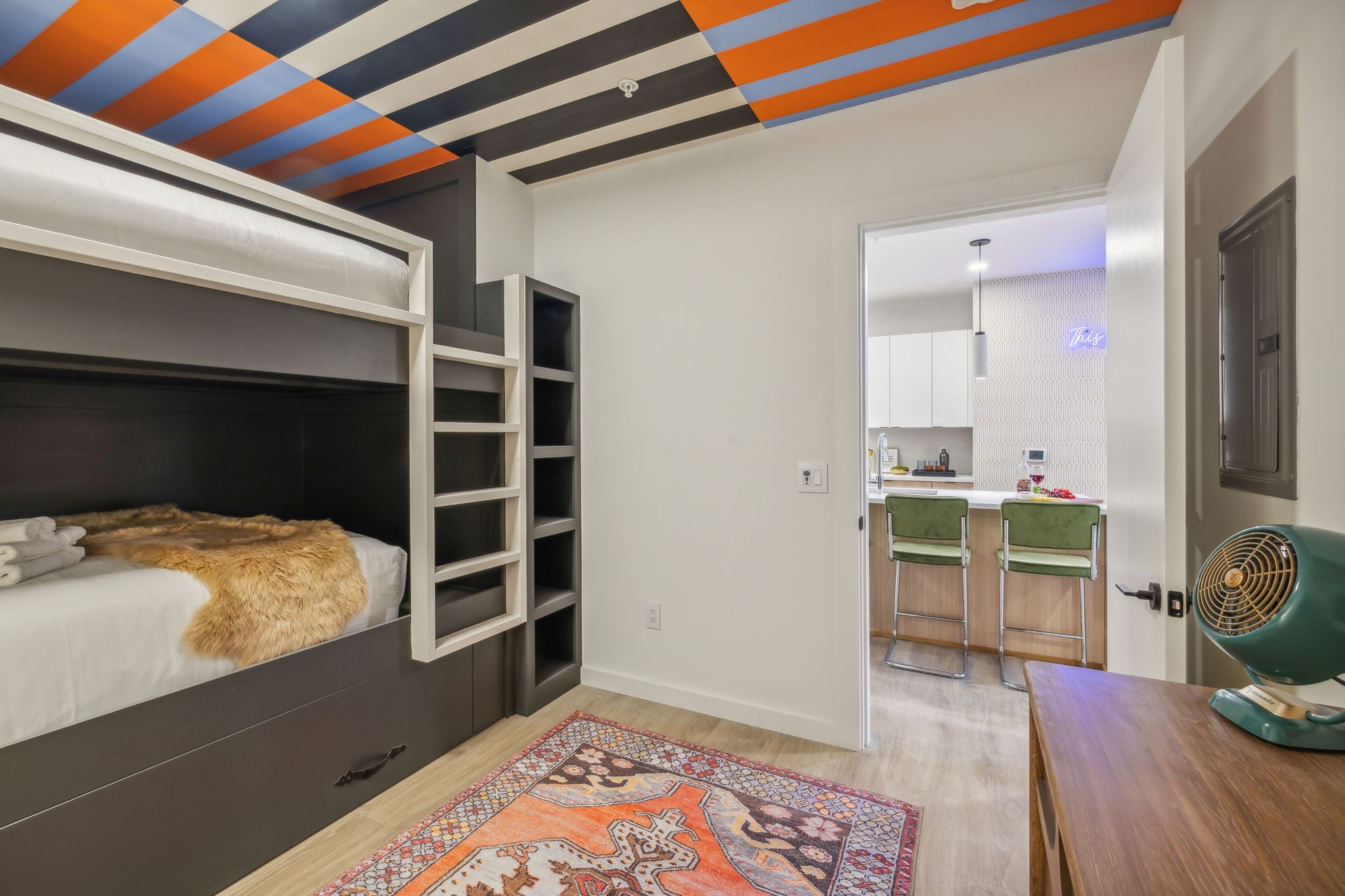 635 7th Ave, S Unit: 512