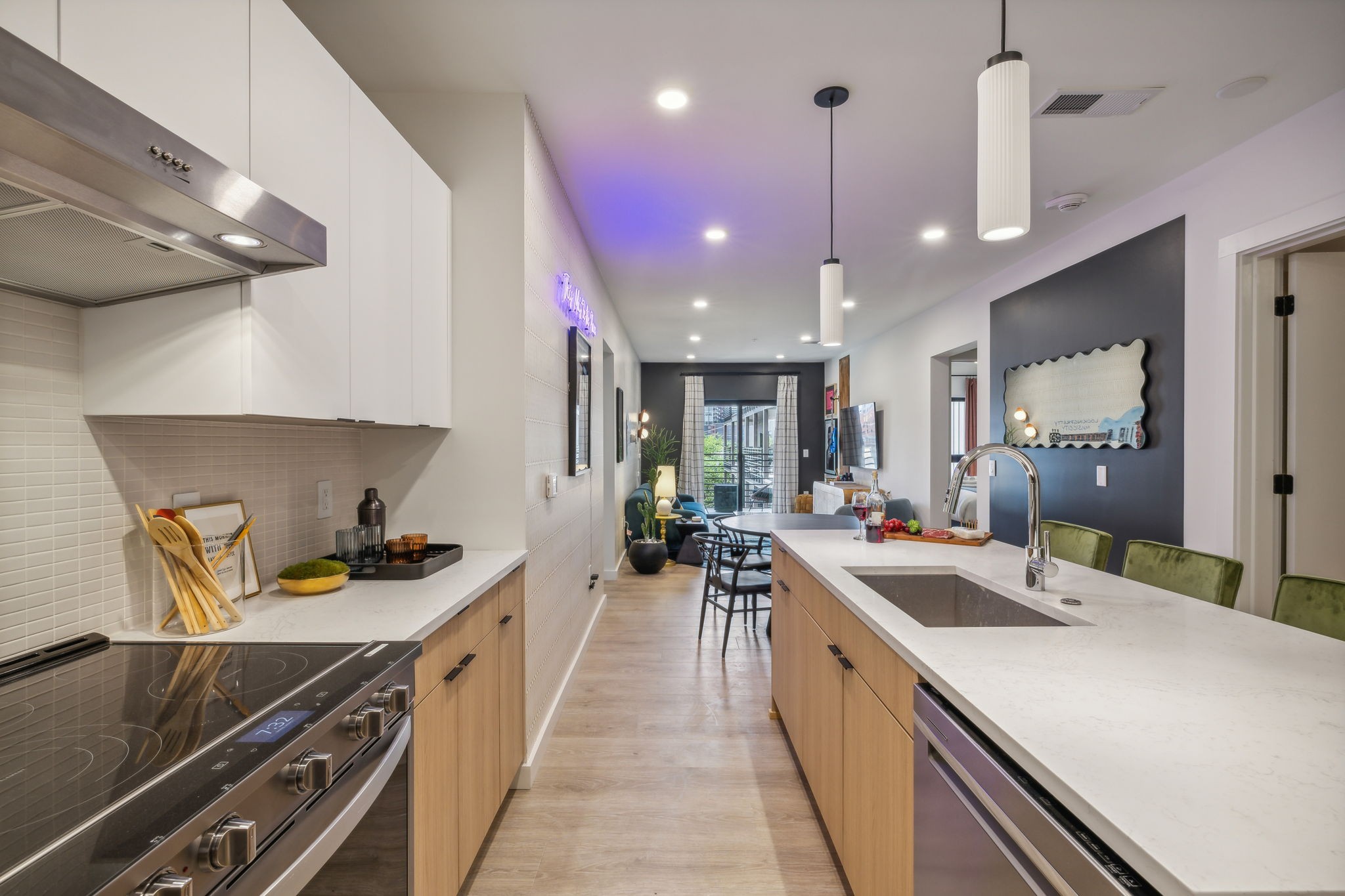 635 7th Ave, S Unit: 512