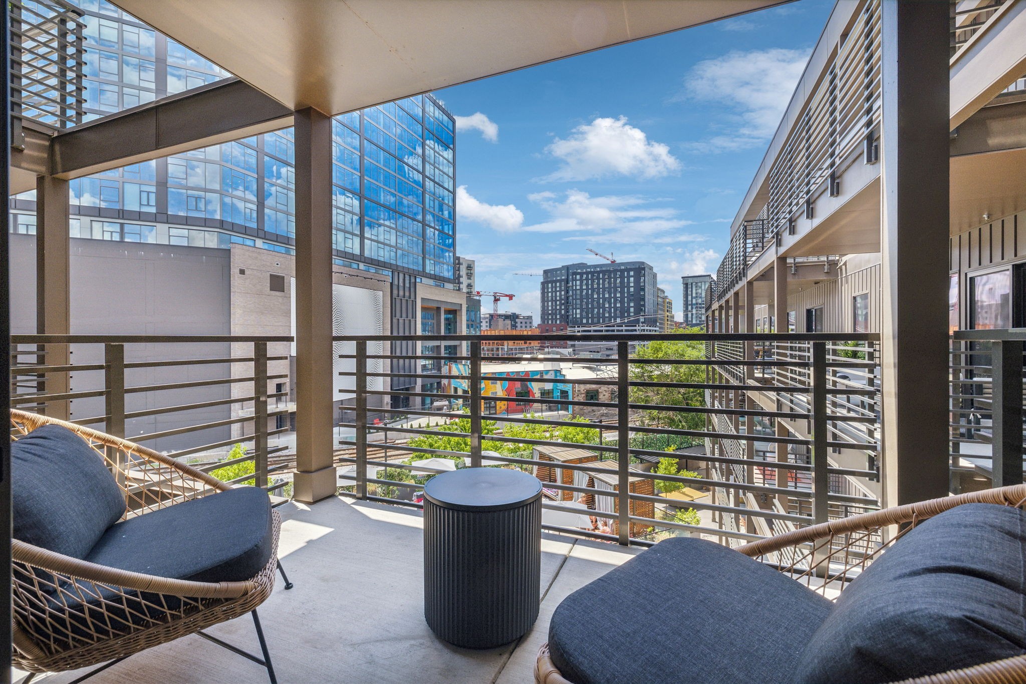 635 7th Ave, S Unit: 512