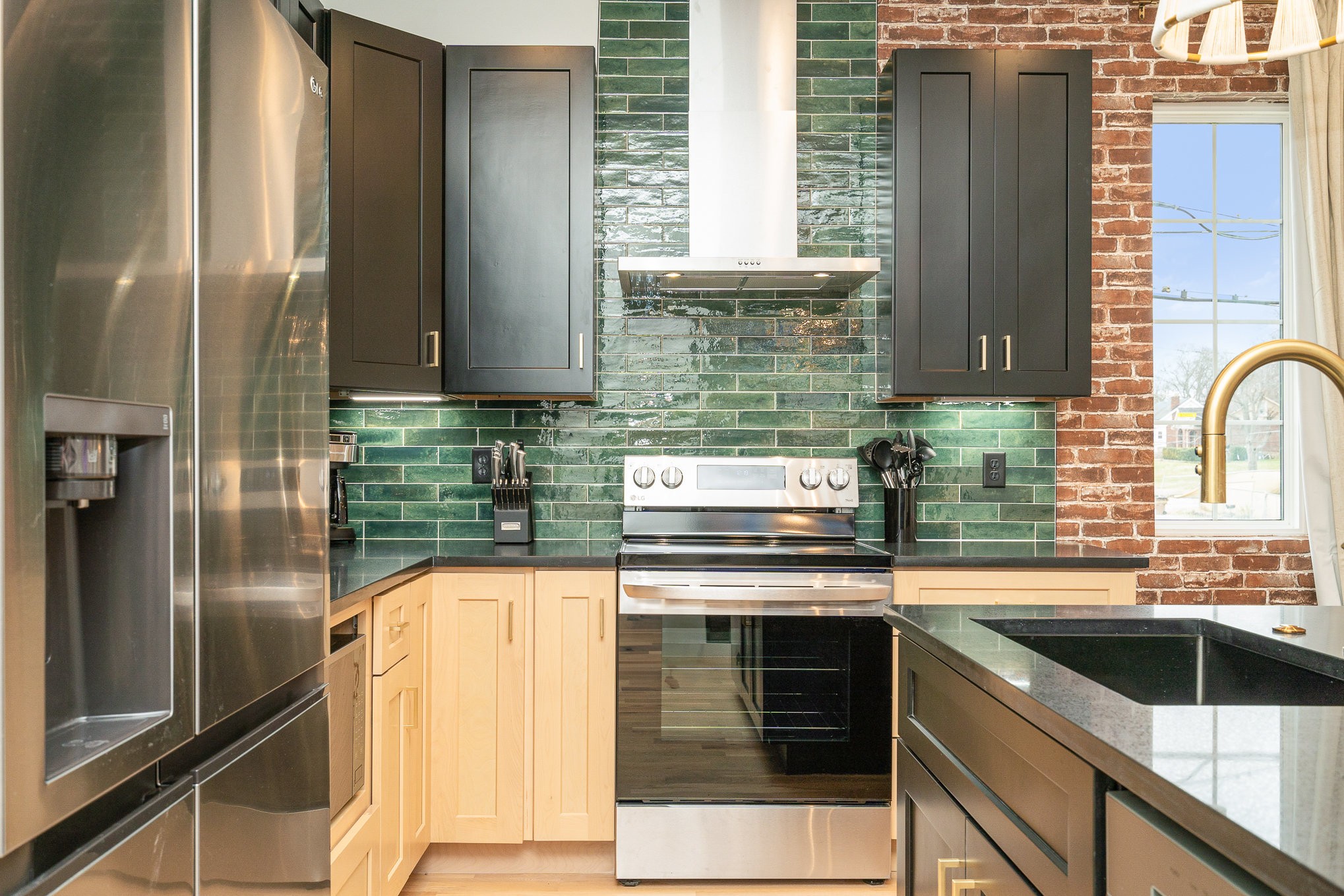 2000 S Hamilton Rd Unit: 1