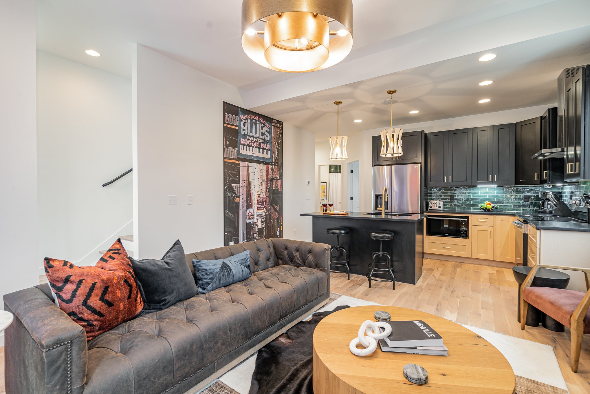 2000 S Hamilton Rd Unit: 1