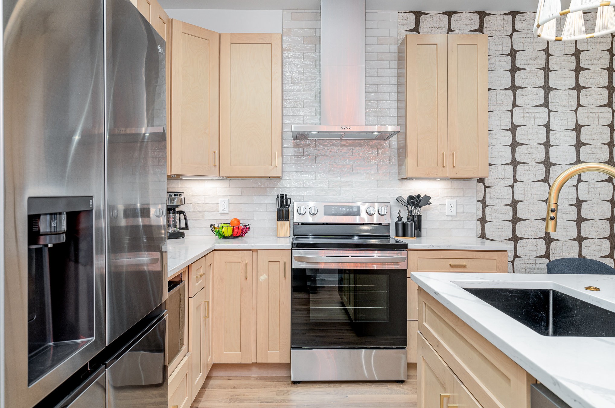 2000 S Hamilton Rd Unit: 2