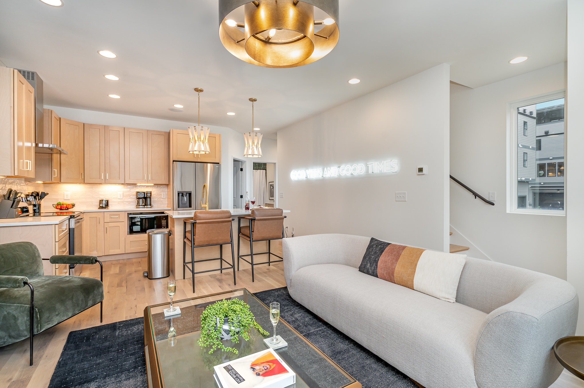 2000 S Hamilton Rd Unit: 16