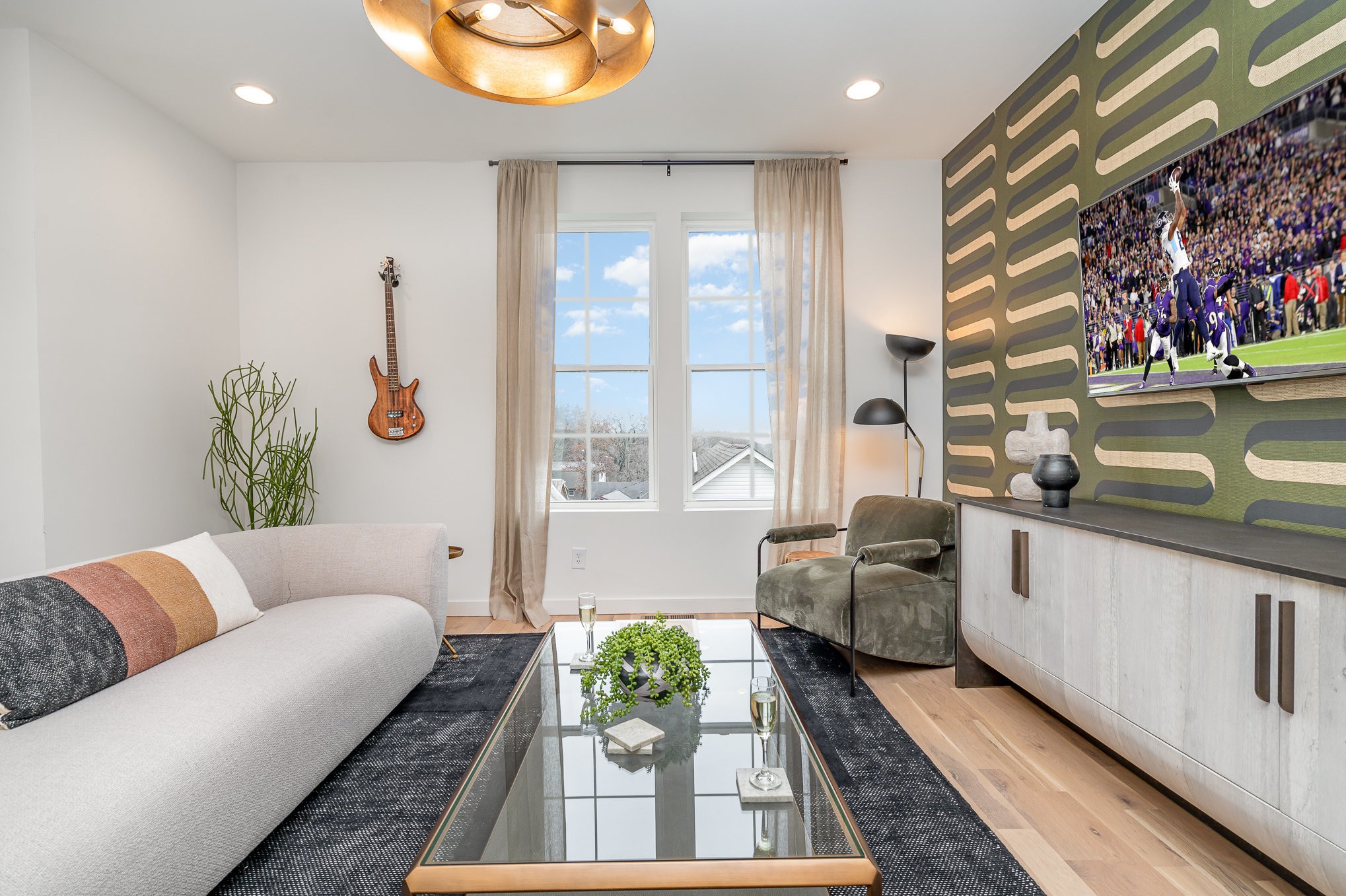 2000 S Hamilton Rd Unit: 16