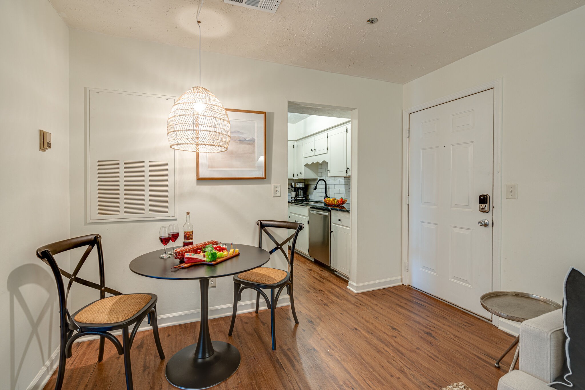 1808 State St Unit: 208