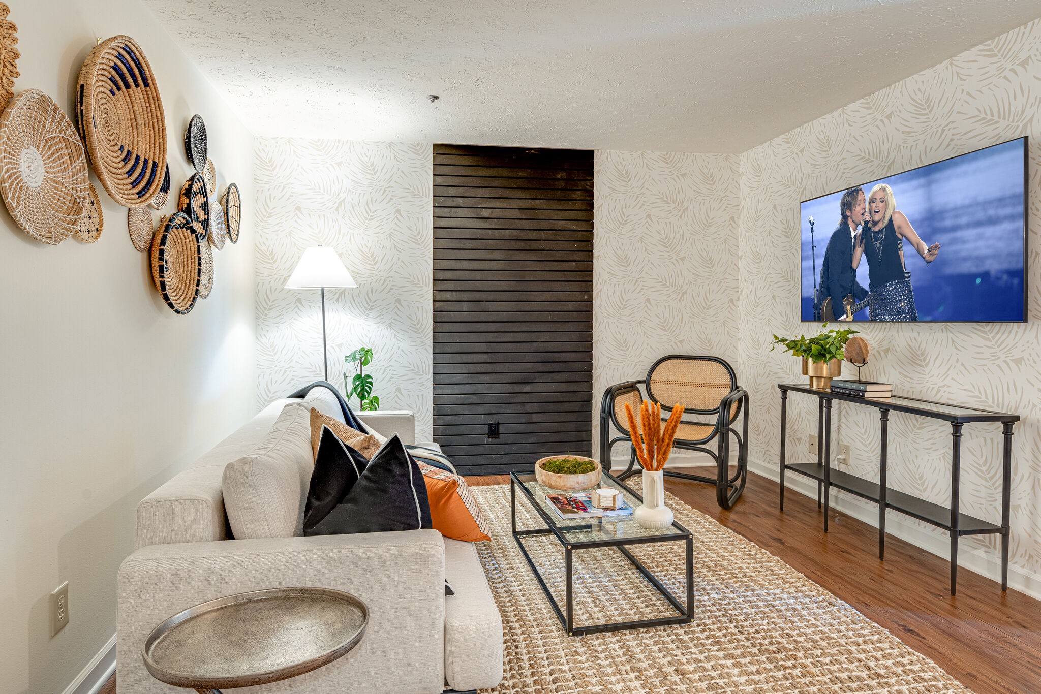1808 State St Unit: 208