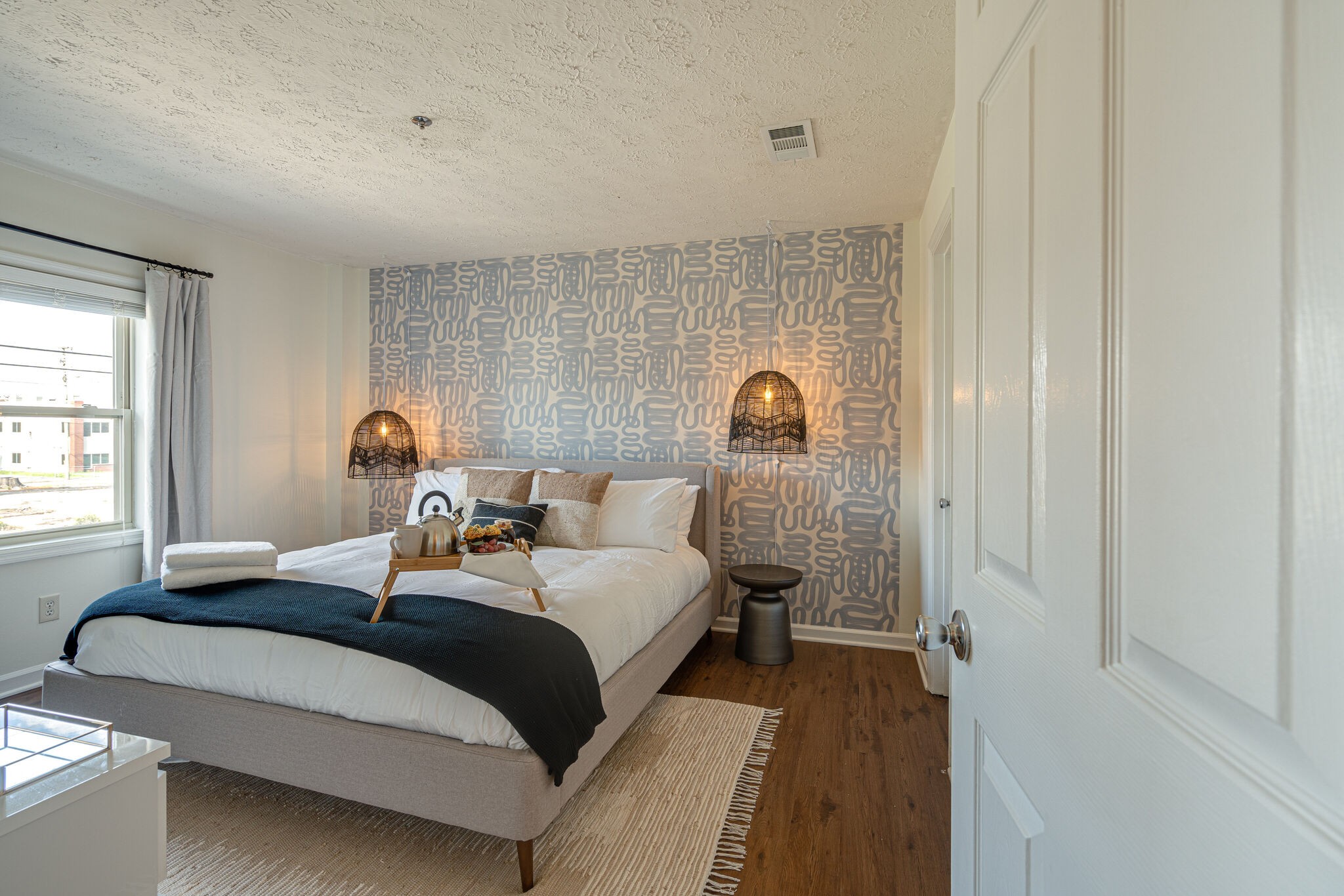 1808 State St Unit: 208