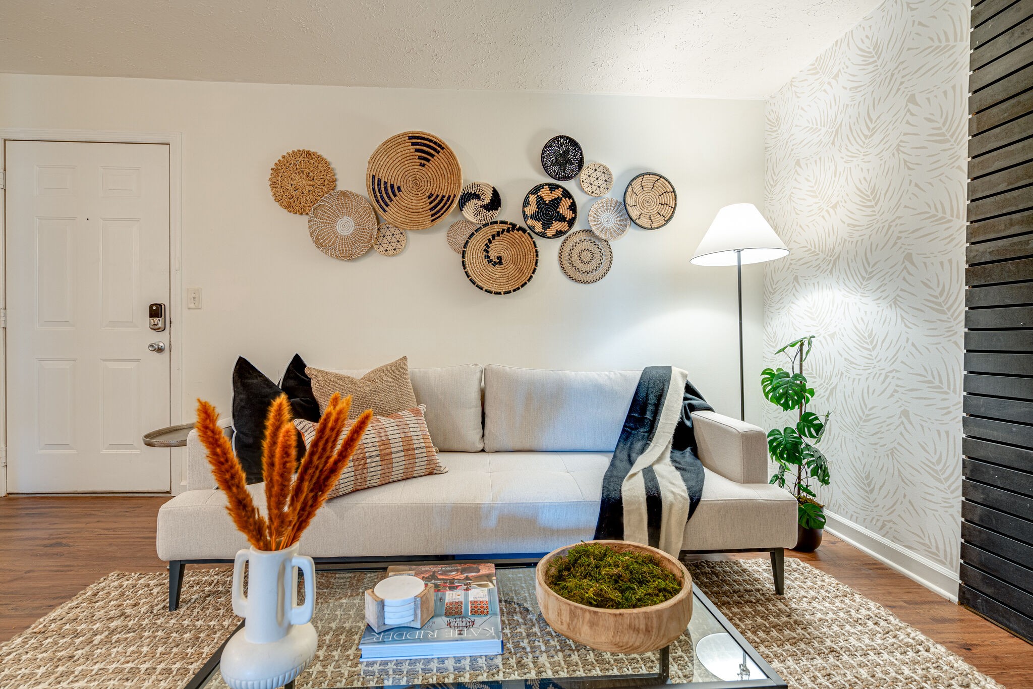 1808 State St Unit: 208