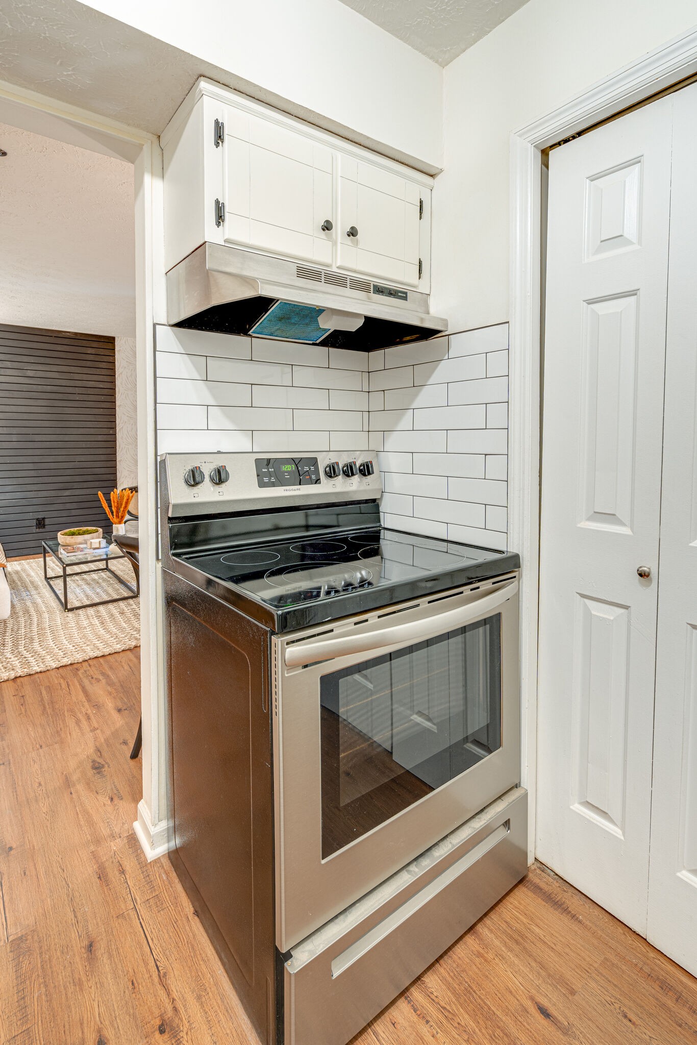 1808 State St Unit: 208