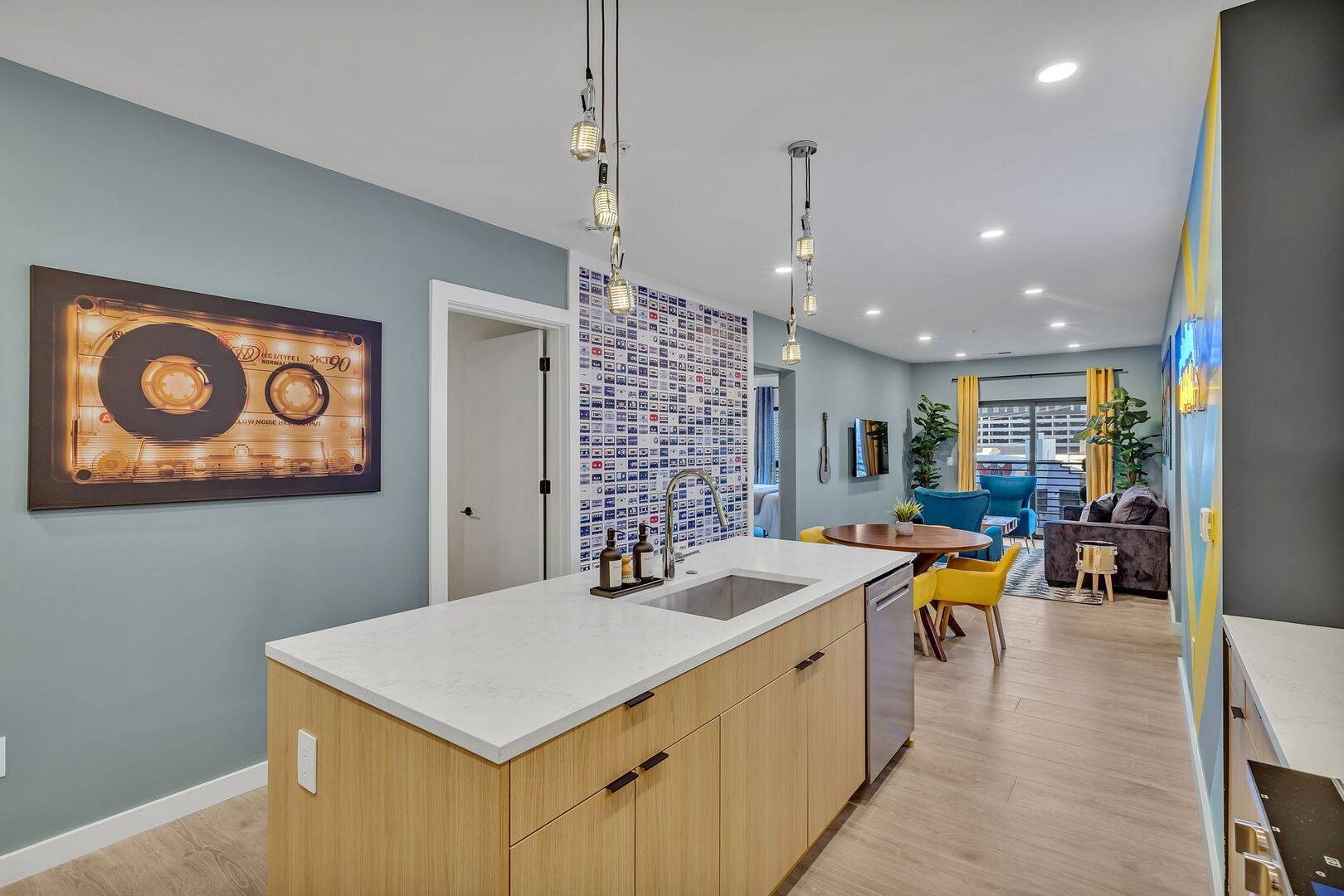 635 7th Ave, S Unit: 414