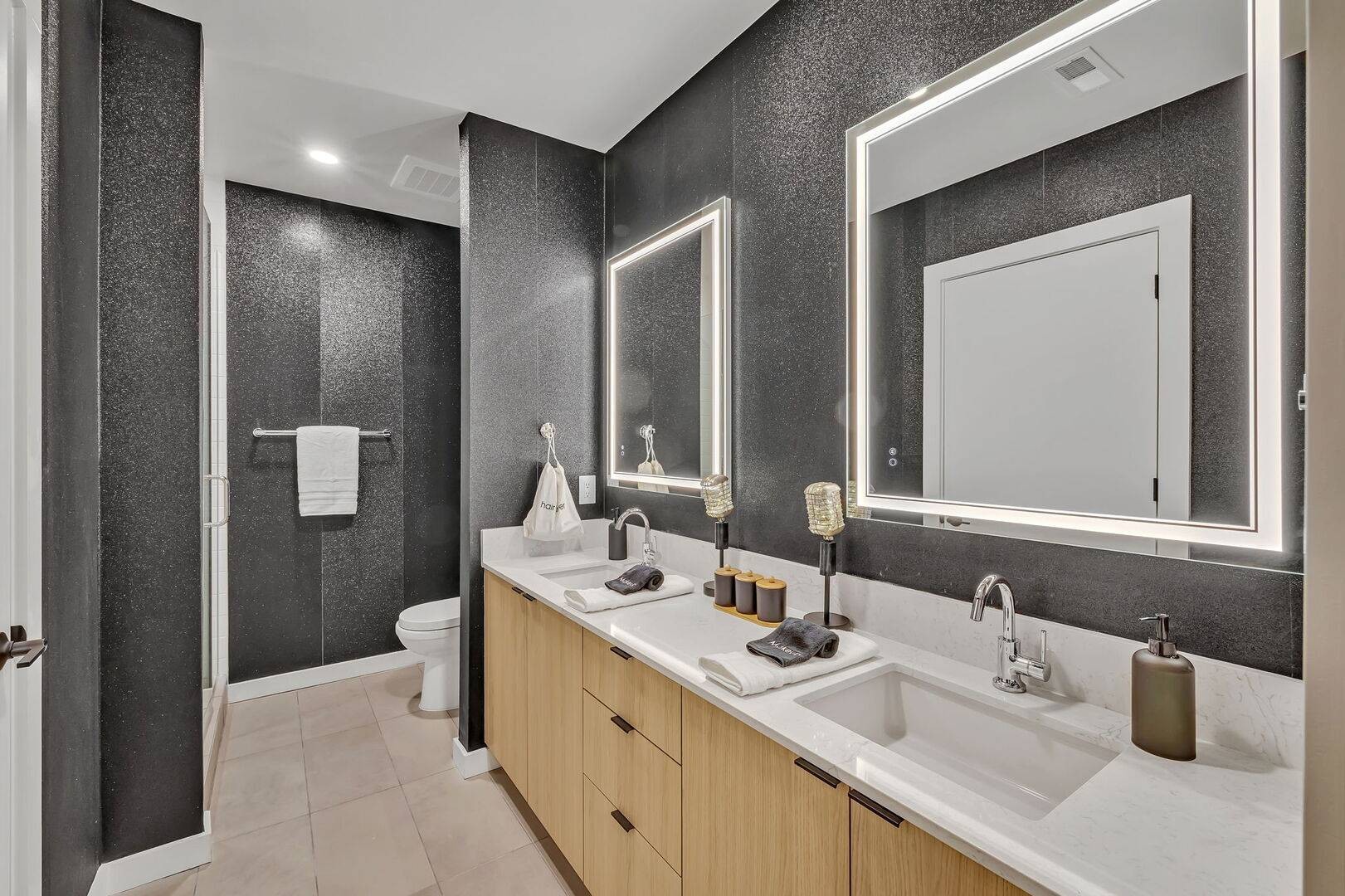 635 7th Ave, S Unit: 414