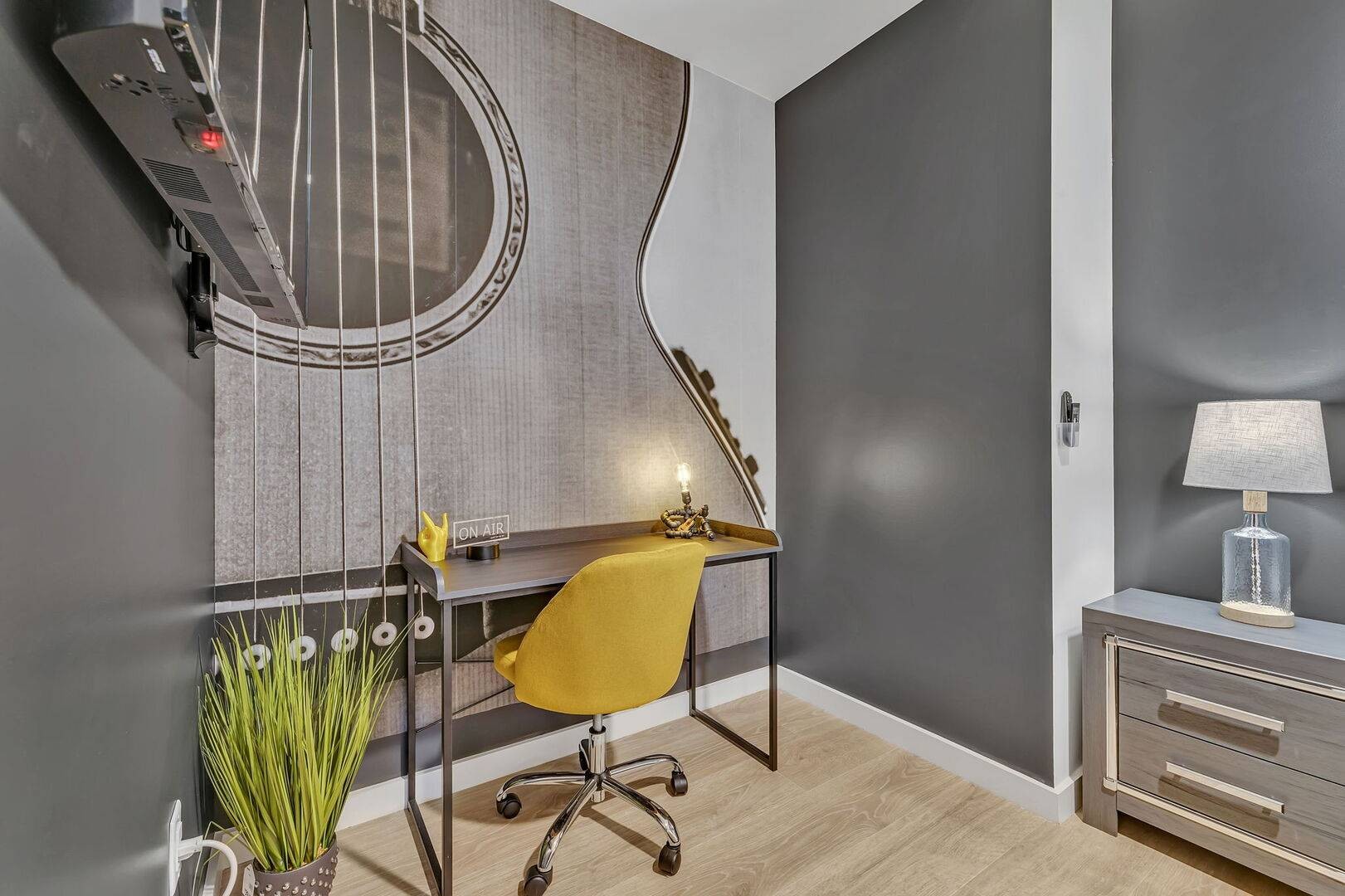 635 7th Ave, S Unit: 414