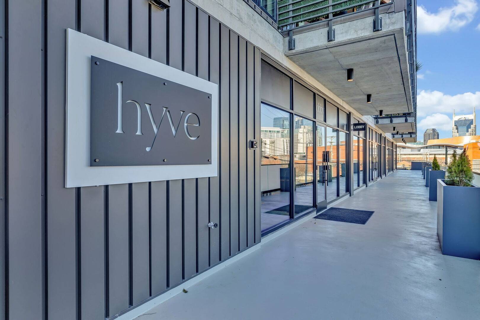 635 7th Ave, S Unit: 414