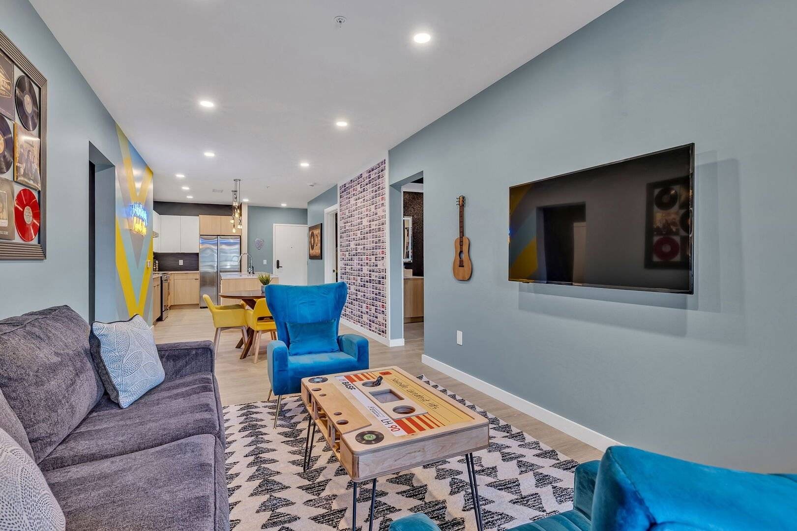 635 7th Ave, S Unit: 414