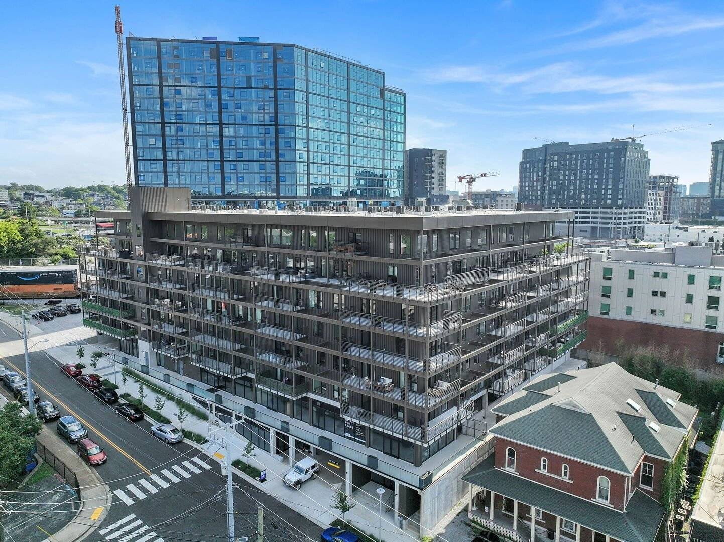 635 7th Ave, S Unit: 414