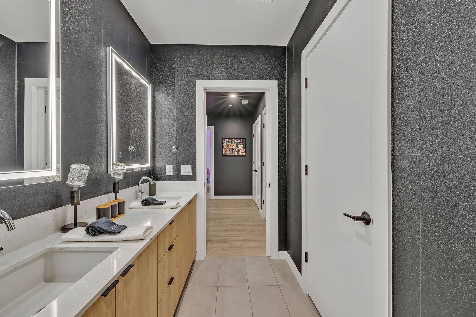 635 7th Ave, S Unit: 414