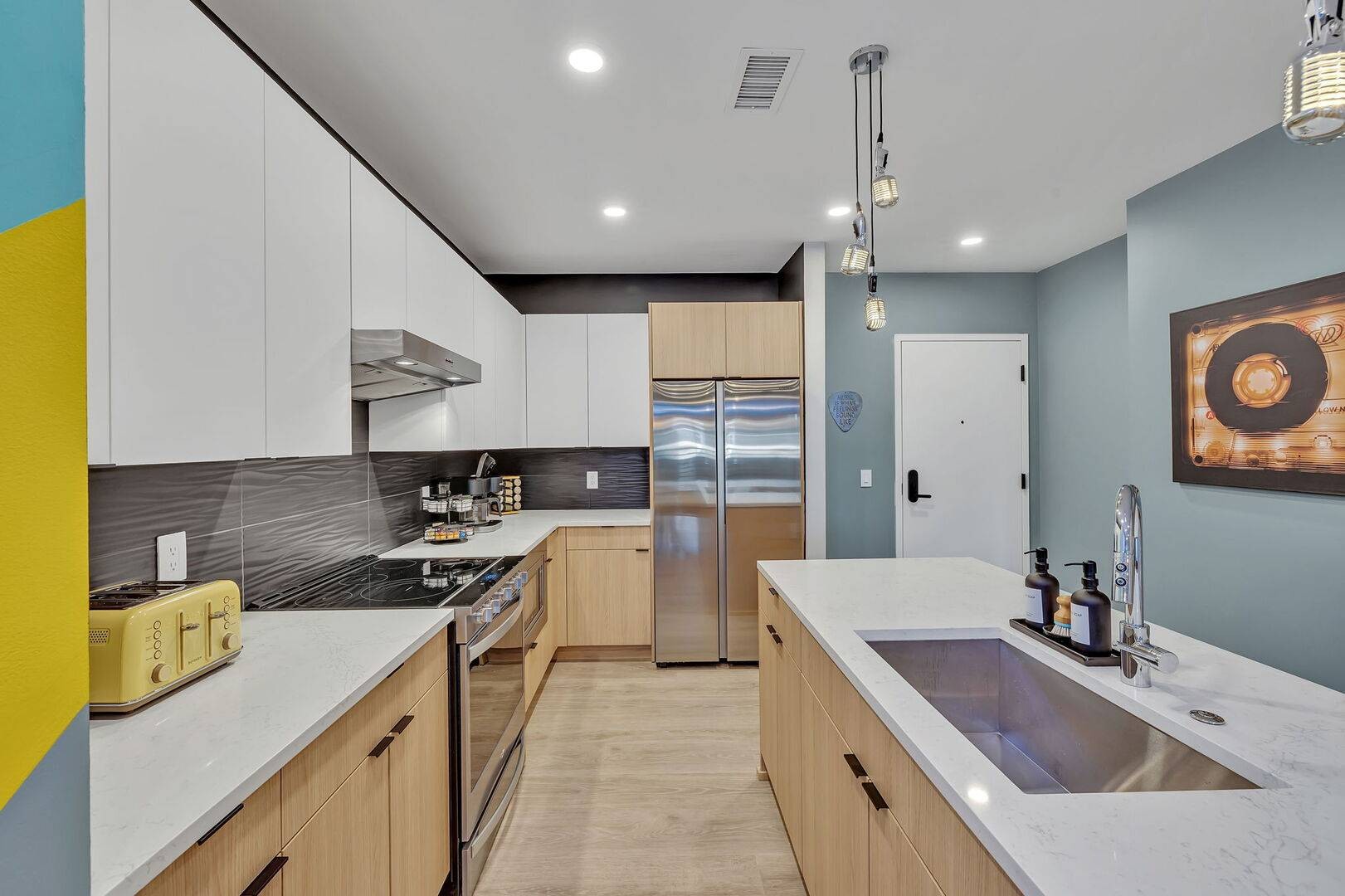 635 7th Ave, S Unit: 414