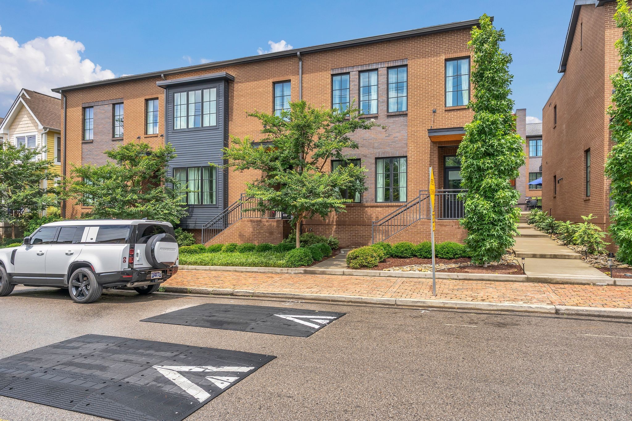 1320 5th Ave, N Unit: 4