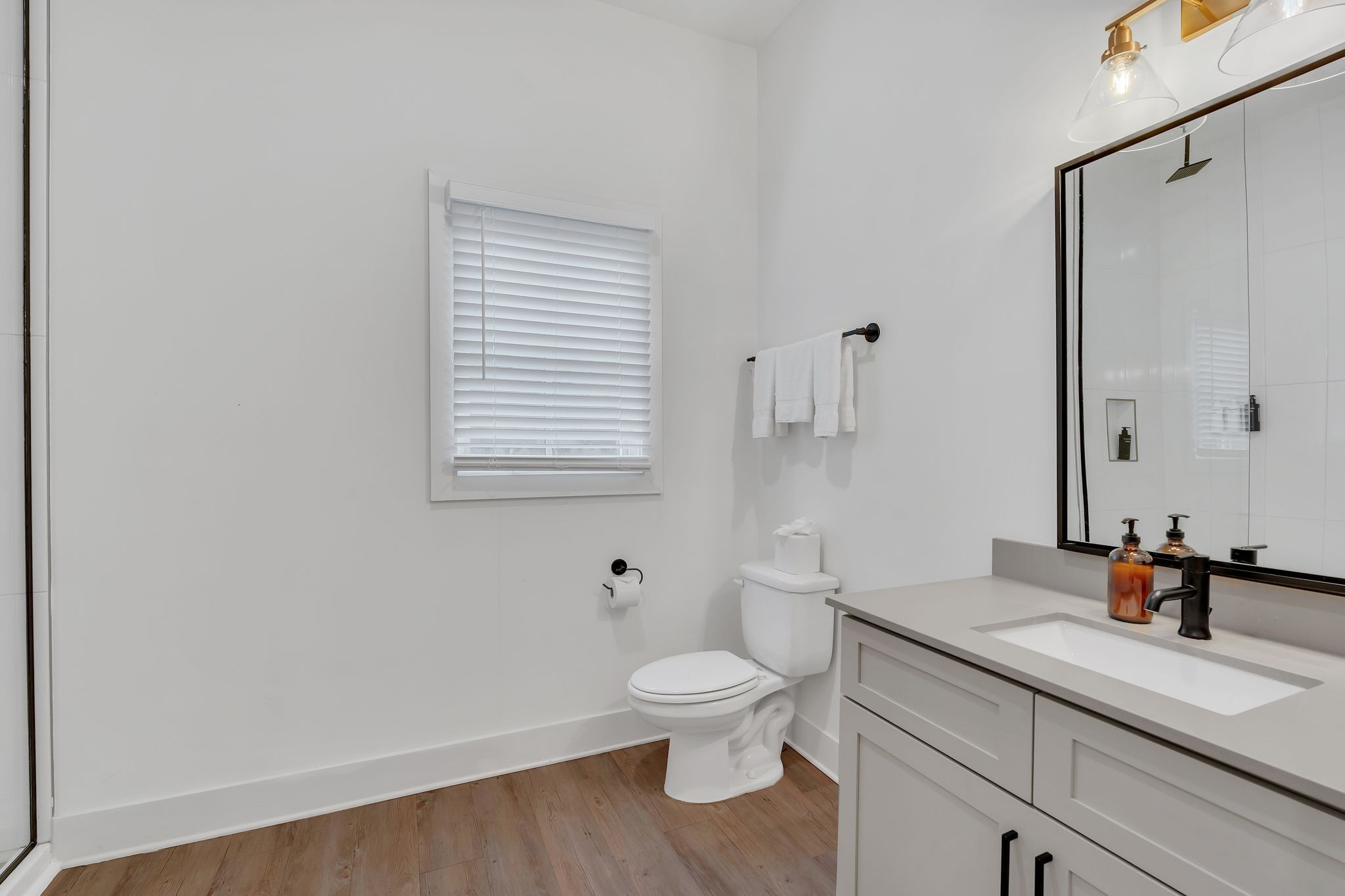 1320 5th Ave, N Unit: 4
