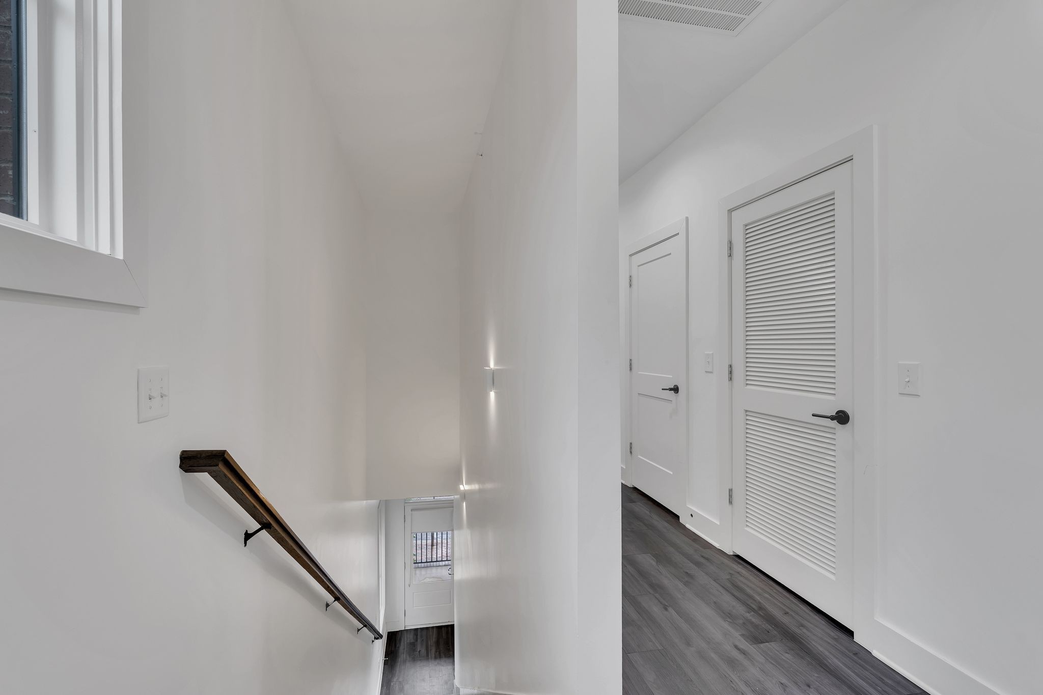 1320 5th Ave, N Unit: 4