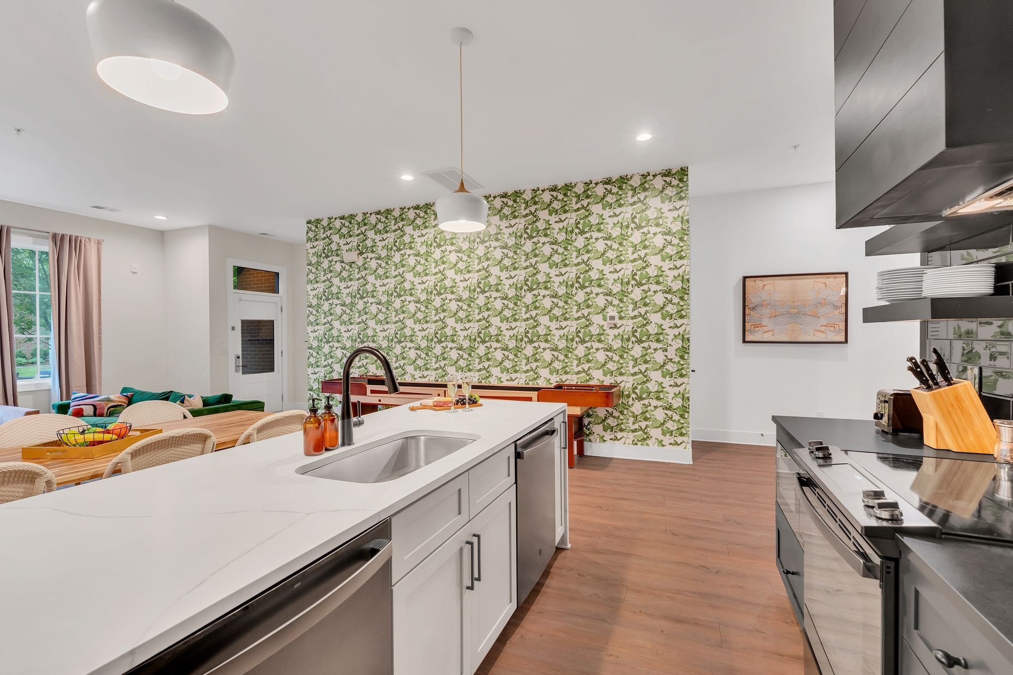 1320 5th Ave, N Unit: 4