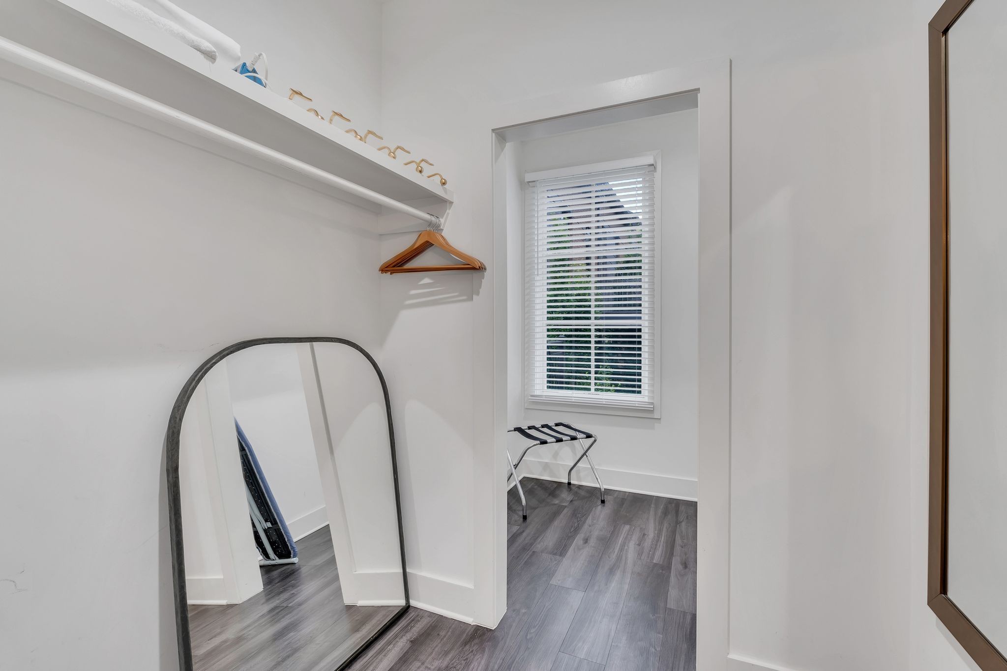 1320 5th Ave, N Unit: 4