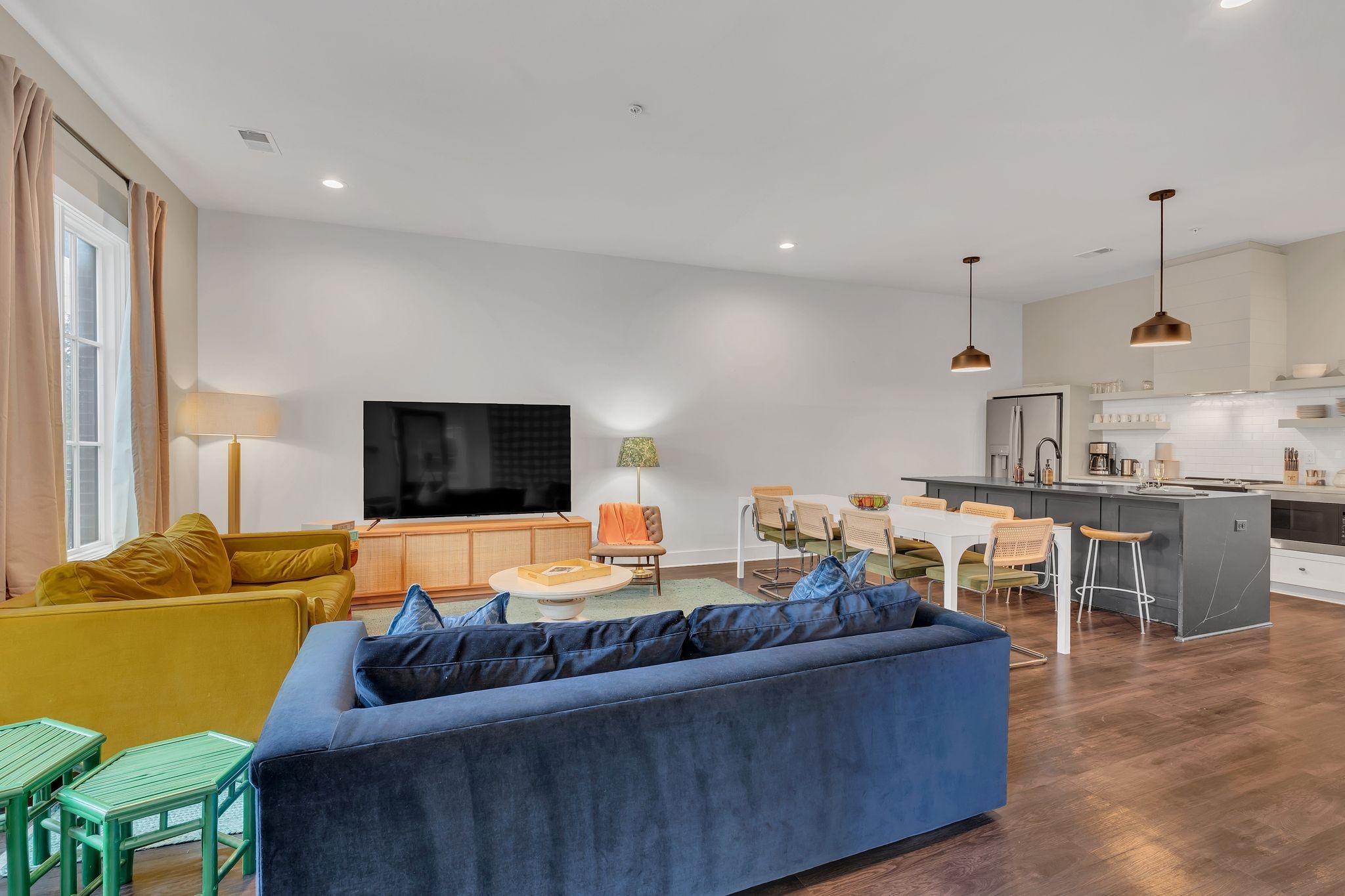 1320 5th Ave, N Unit: 4