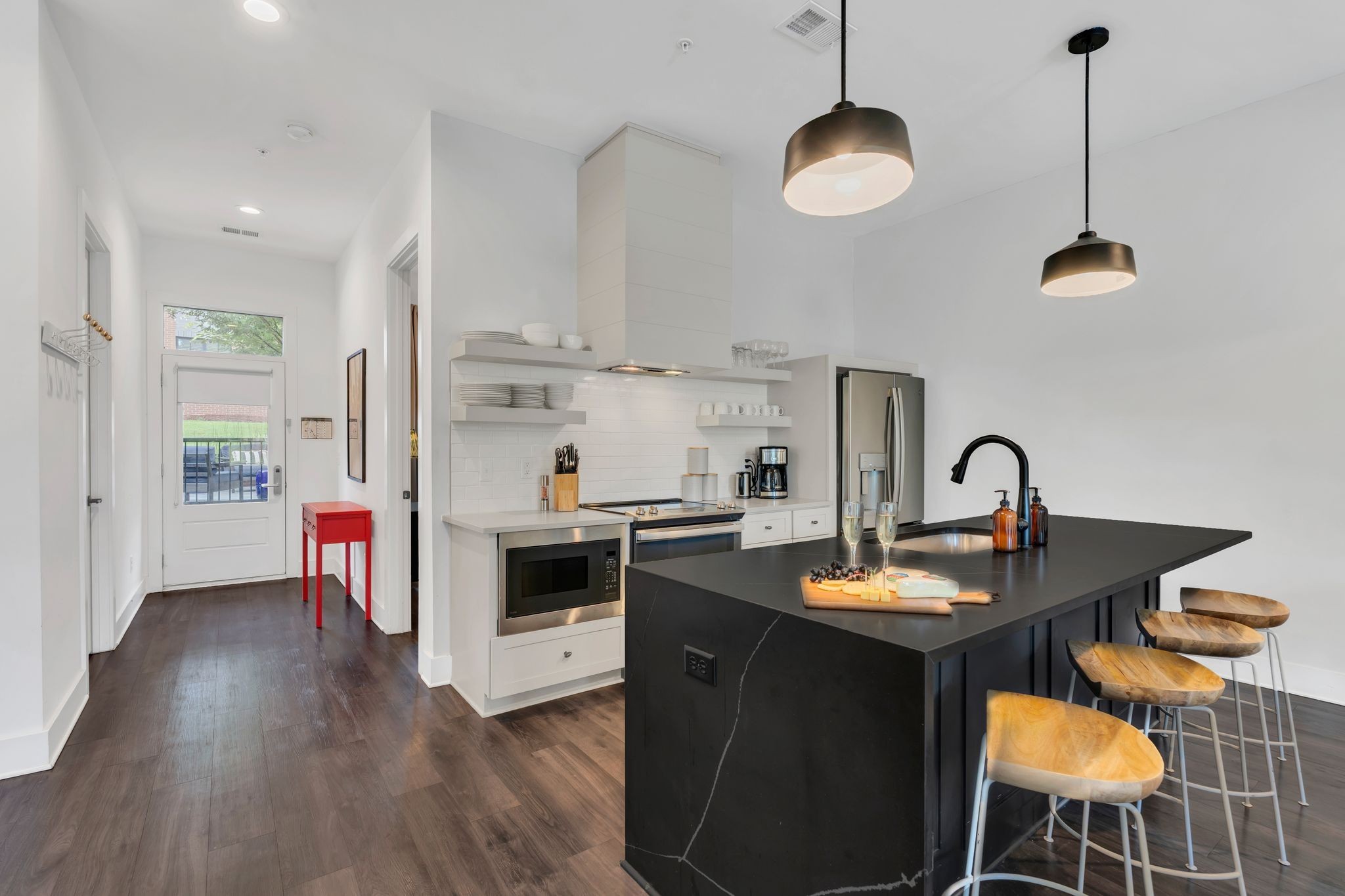1320 5th Ave, N Unit: 4