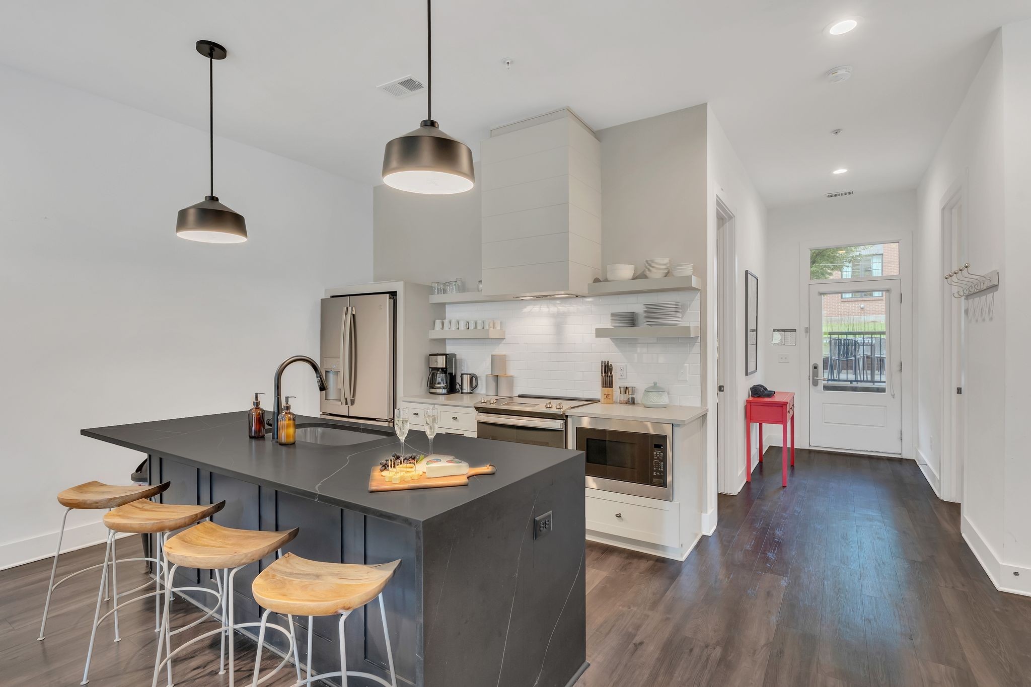 1320 5th Ave, N Unit: 4