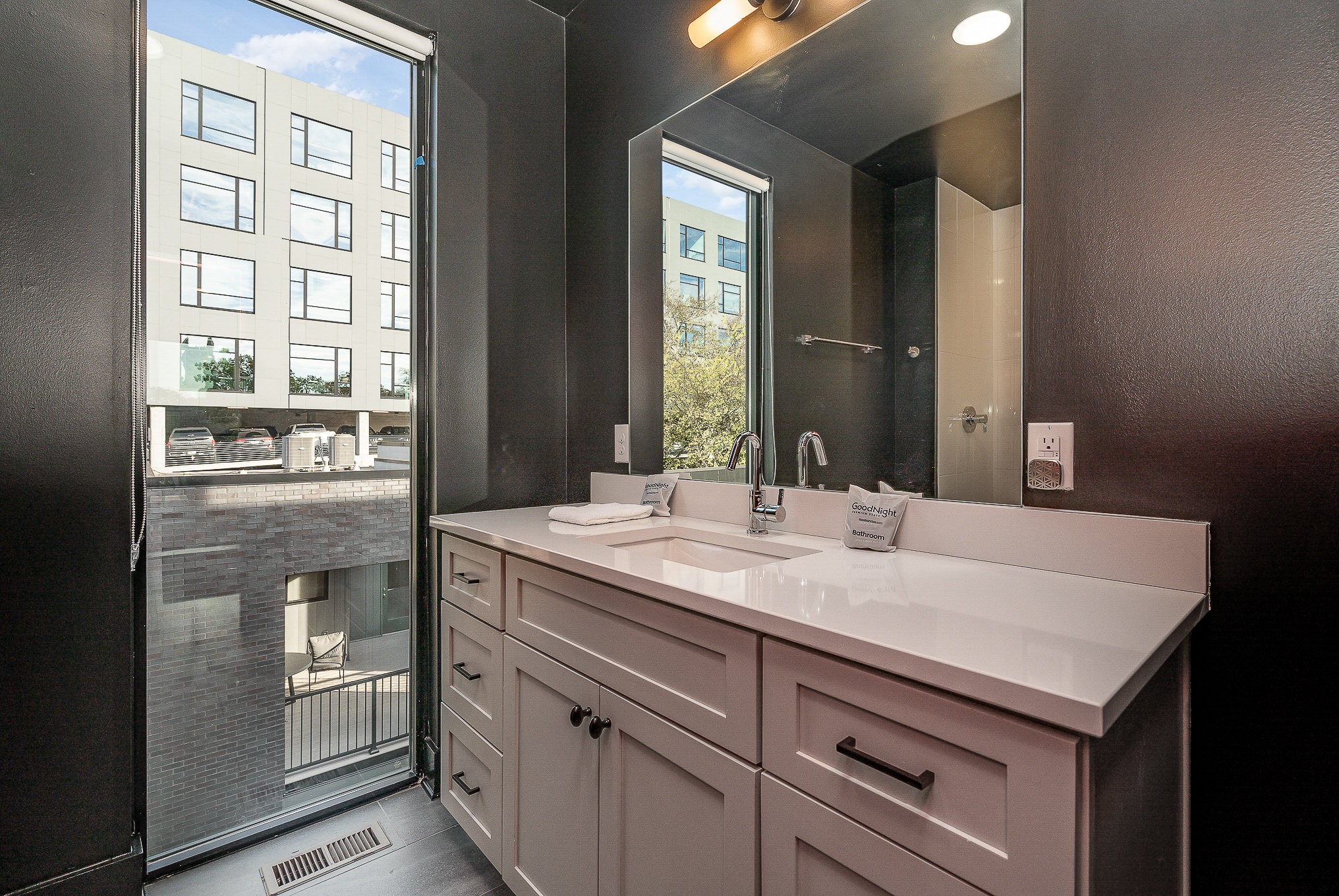 1010 18th Ave, S Unit: 13