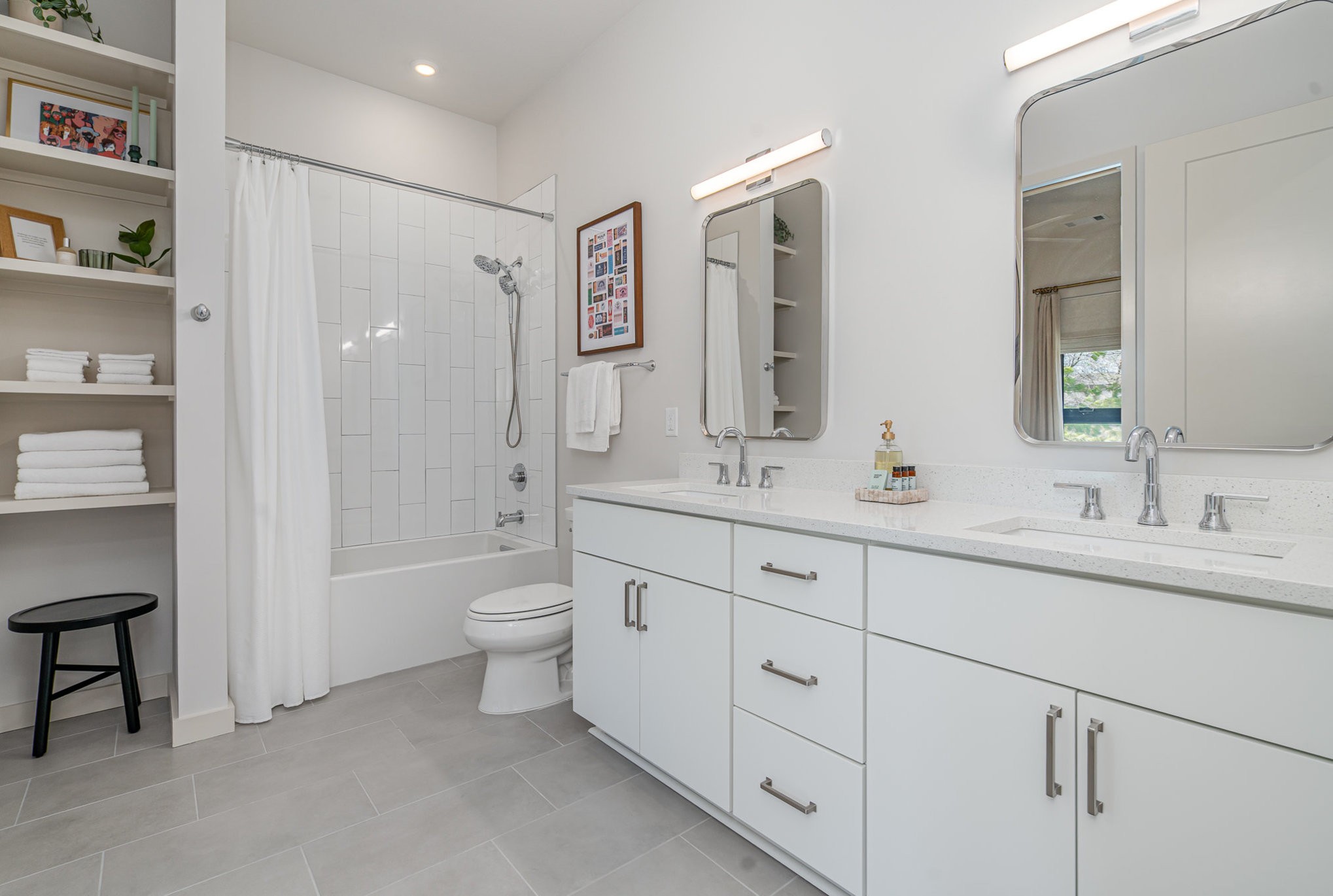 1014 16th Ave, S Unit: 211