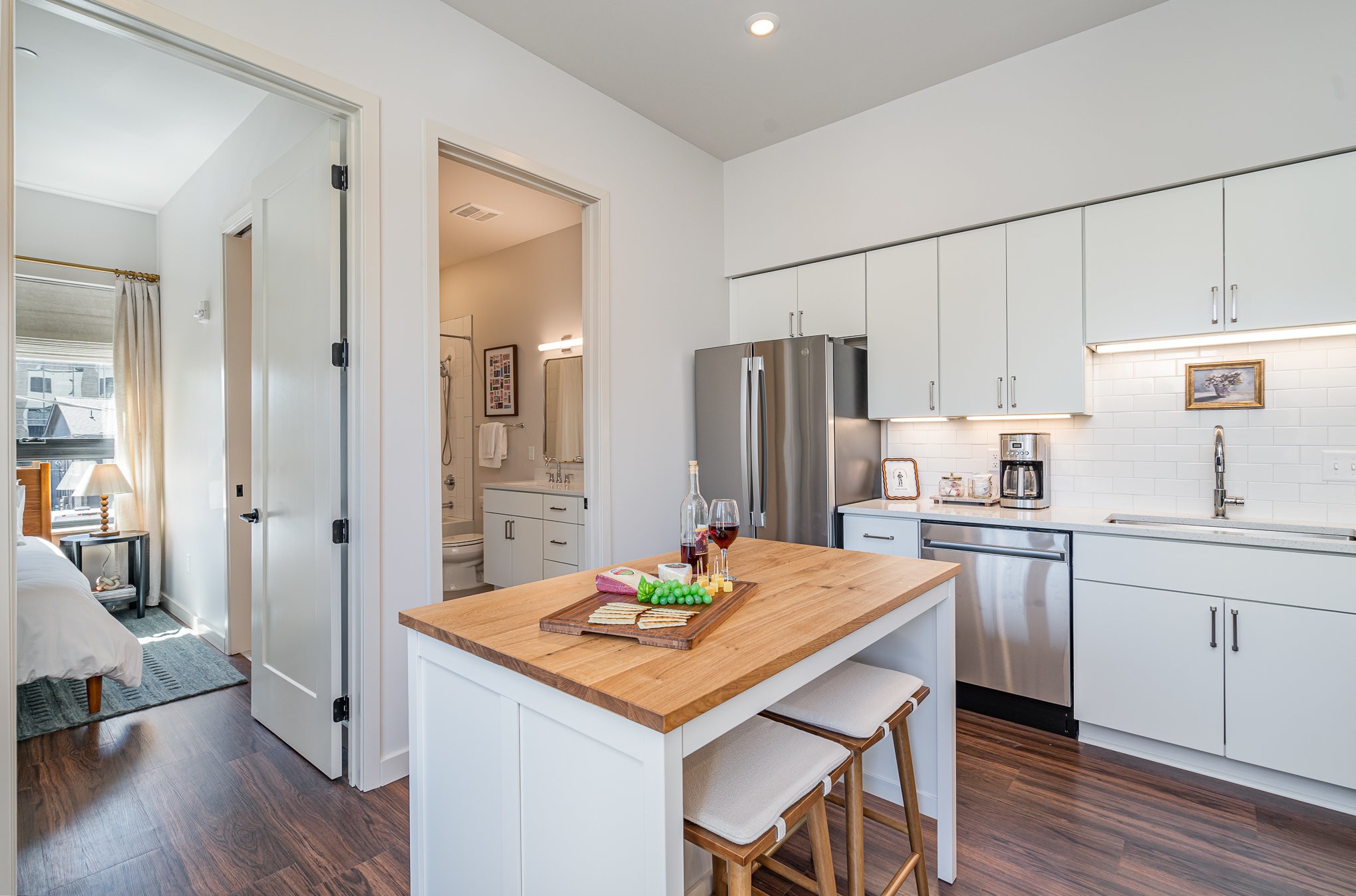 1014 16th Ave, S Unit: 211