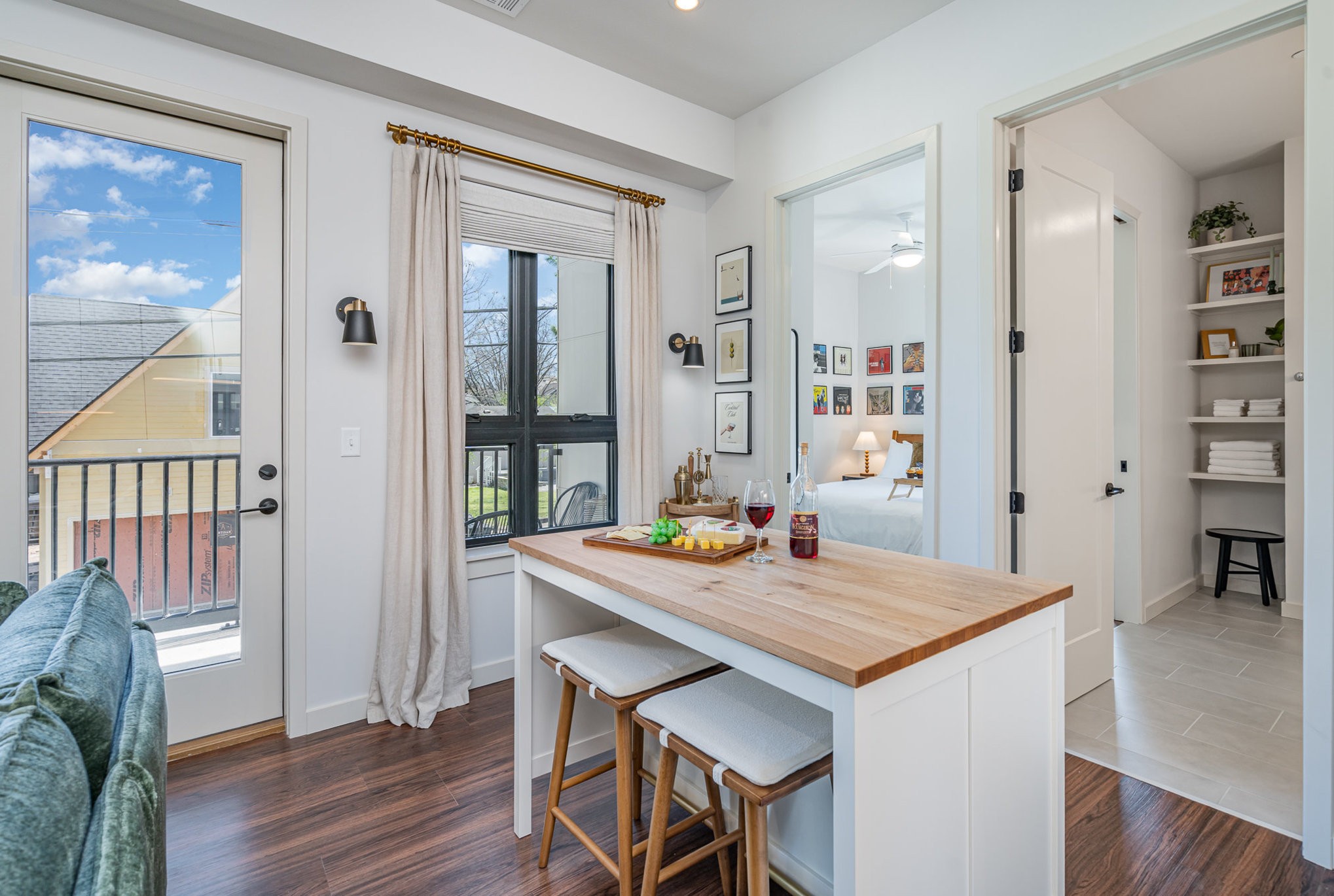 1014 16th Ave, S Unit: 211