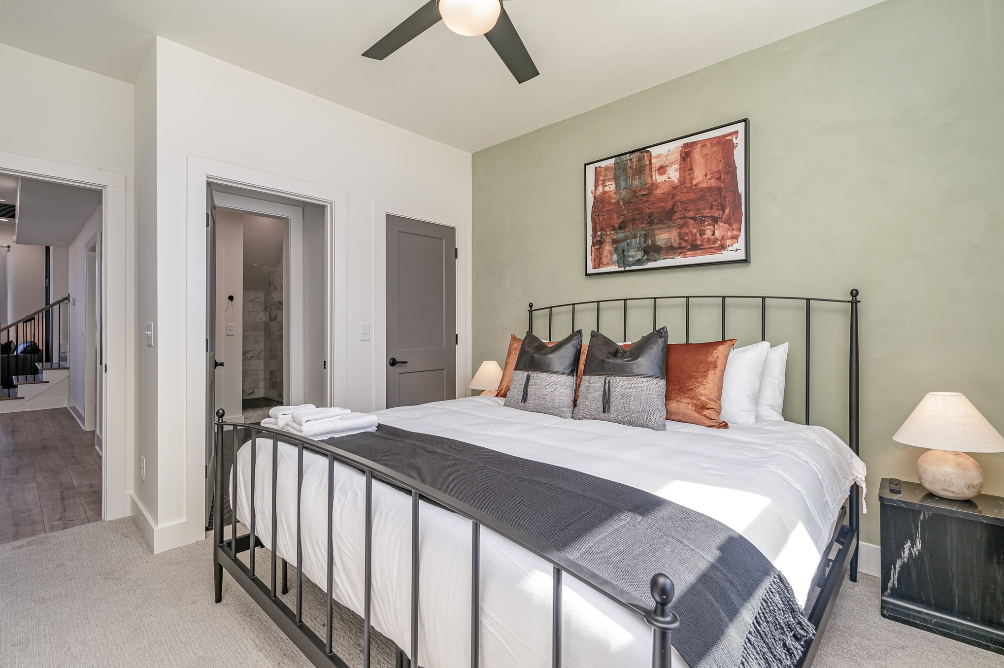 1009 Summit Ave Unit: 2