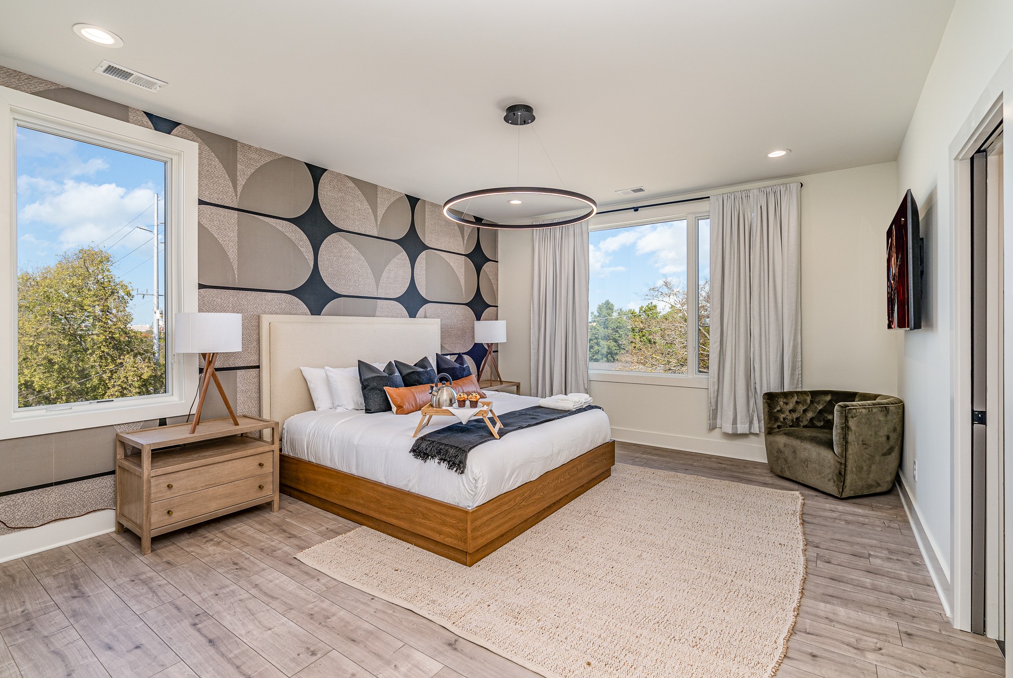 1009 Summit Ave Unit: 2