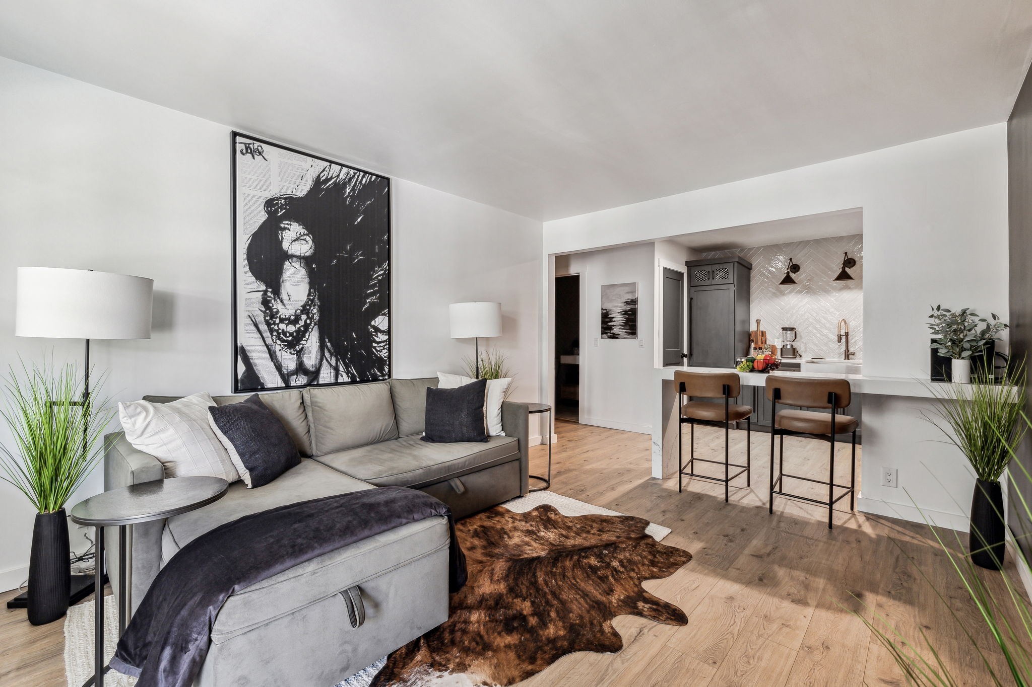 806 18th Ave, S Unit: 207