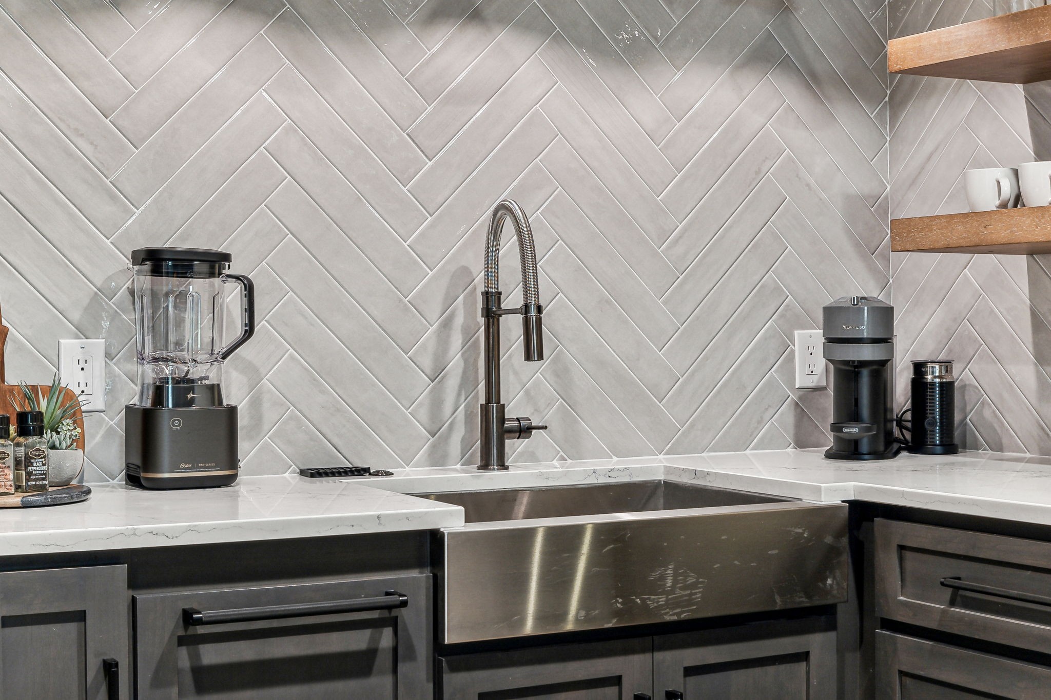 806 18th Ave, S Unit: 207