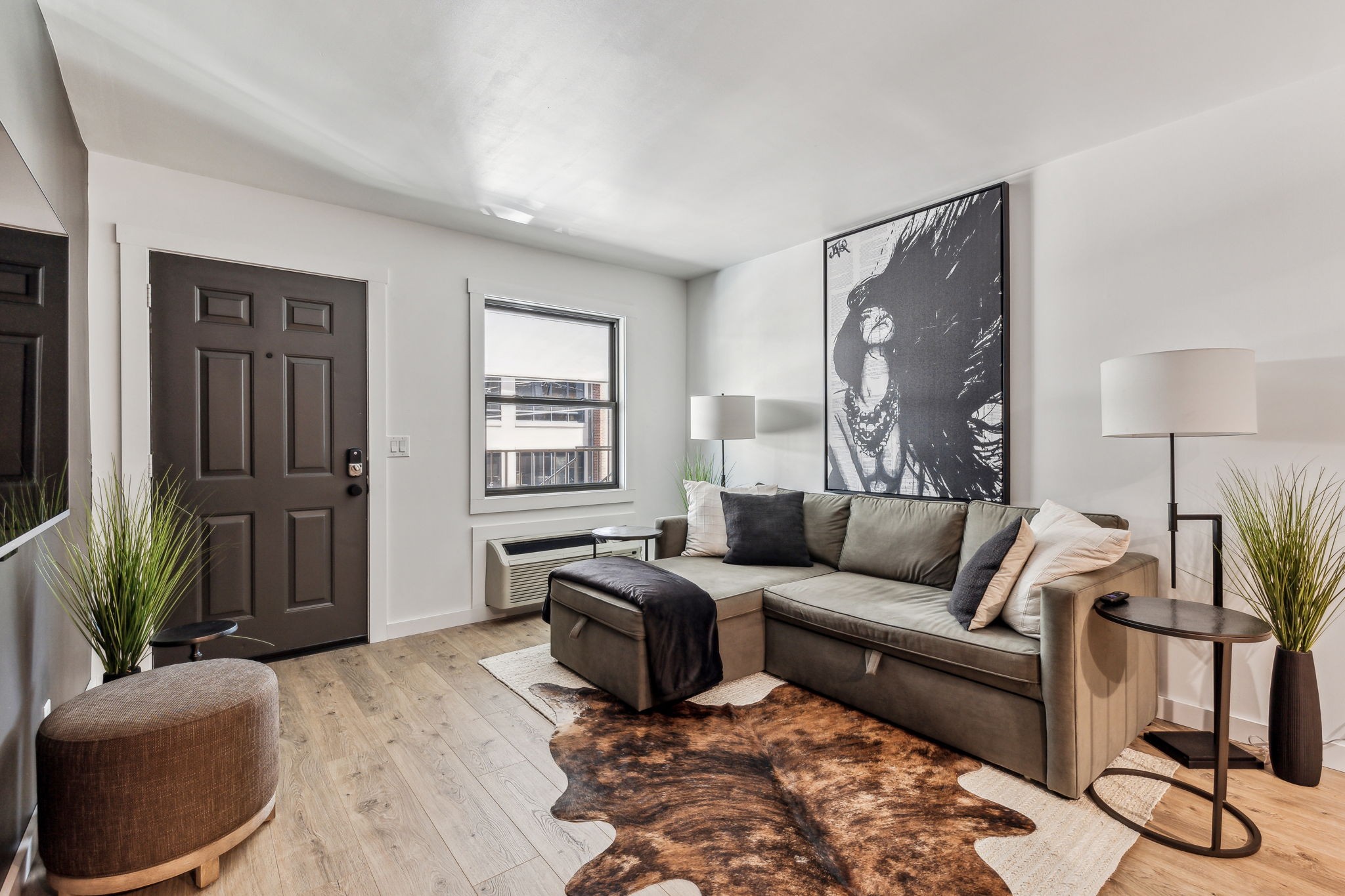 806 18th Ave, S Unit: 207