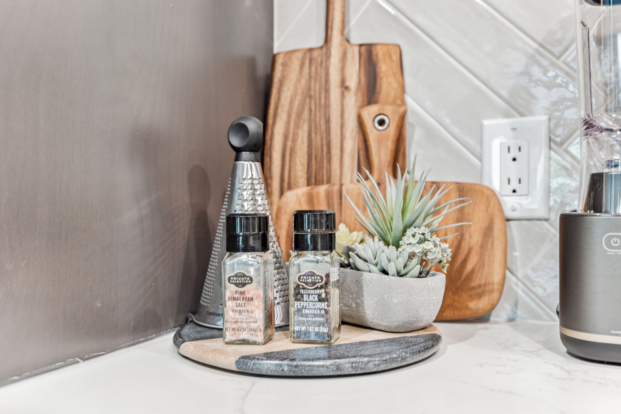 806 18th Ave, S Unit: 207