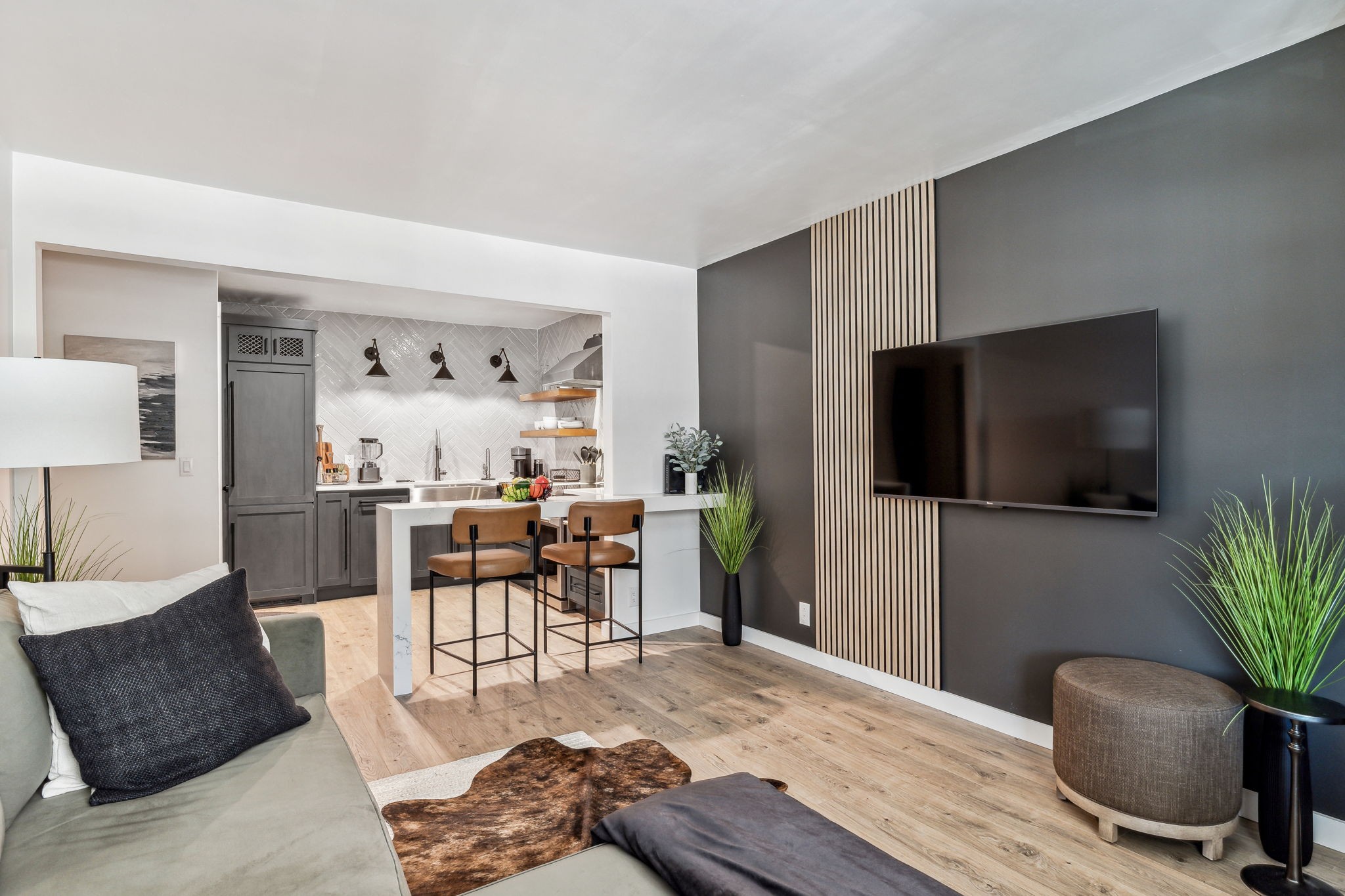 806 18th Ave, S Unit: 207