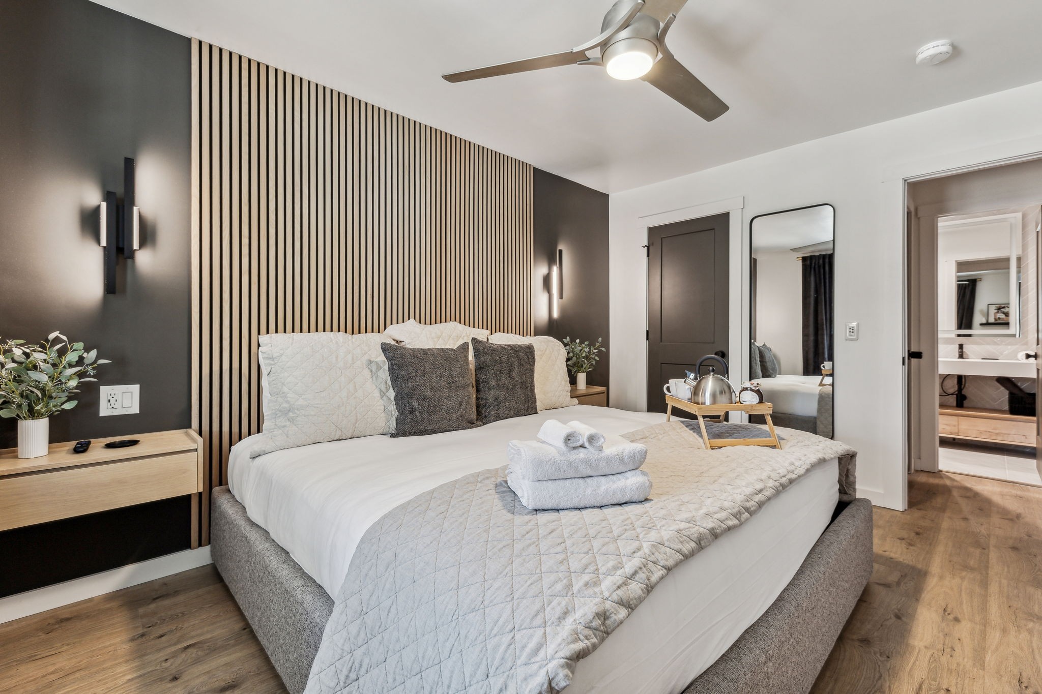 806 18th Ave, S Unit: 207