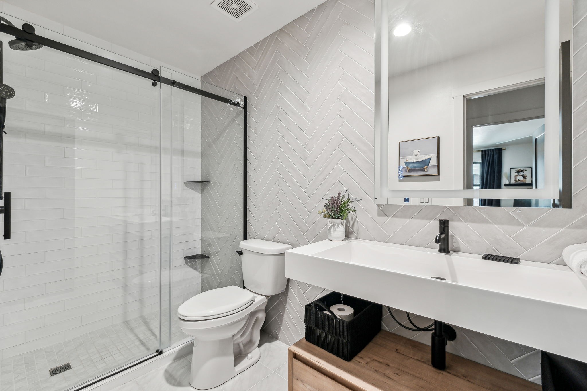 806 18th Ave, S Unit: 207