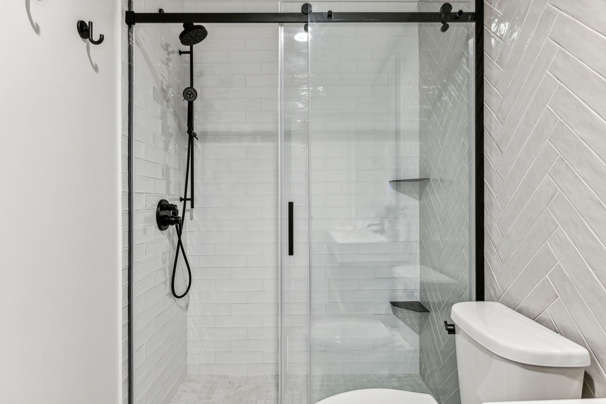 806 18th Ave, S Unit: 207