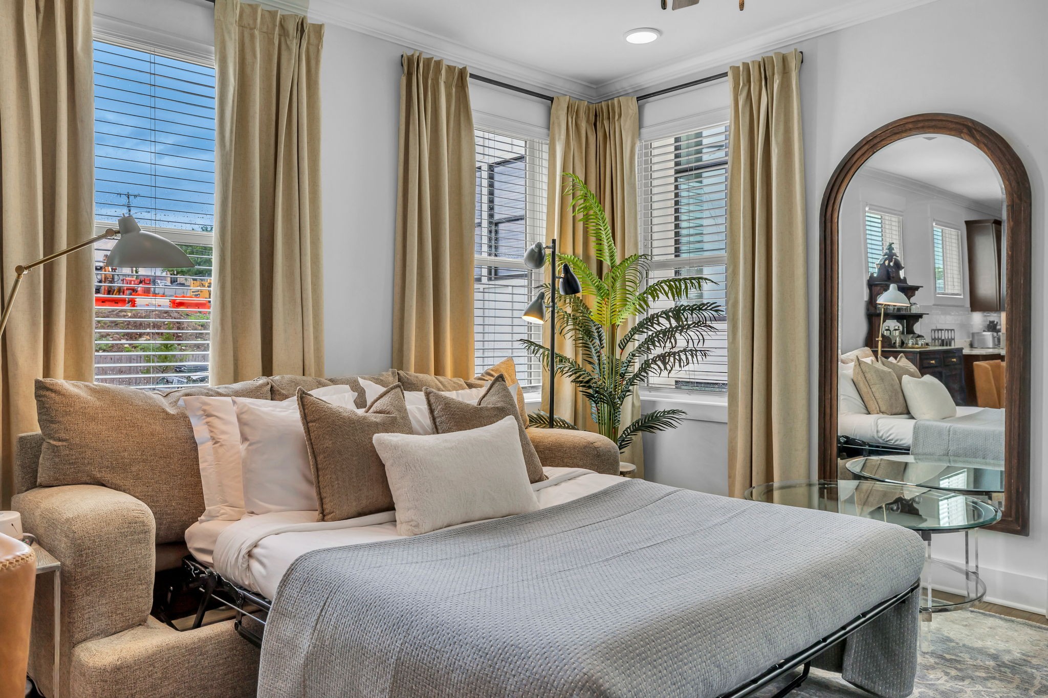 953 44th Ave, N Unit: 204