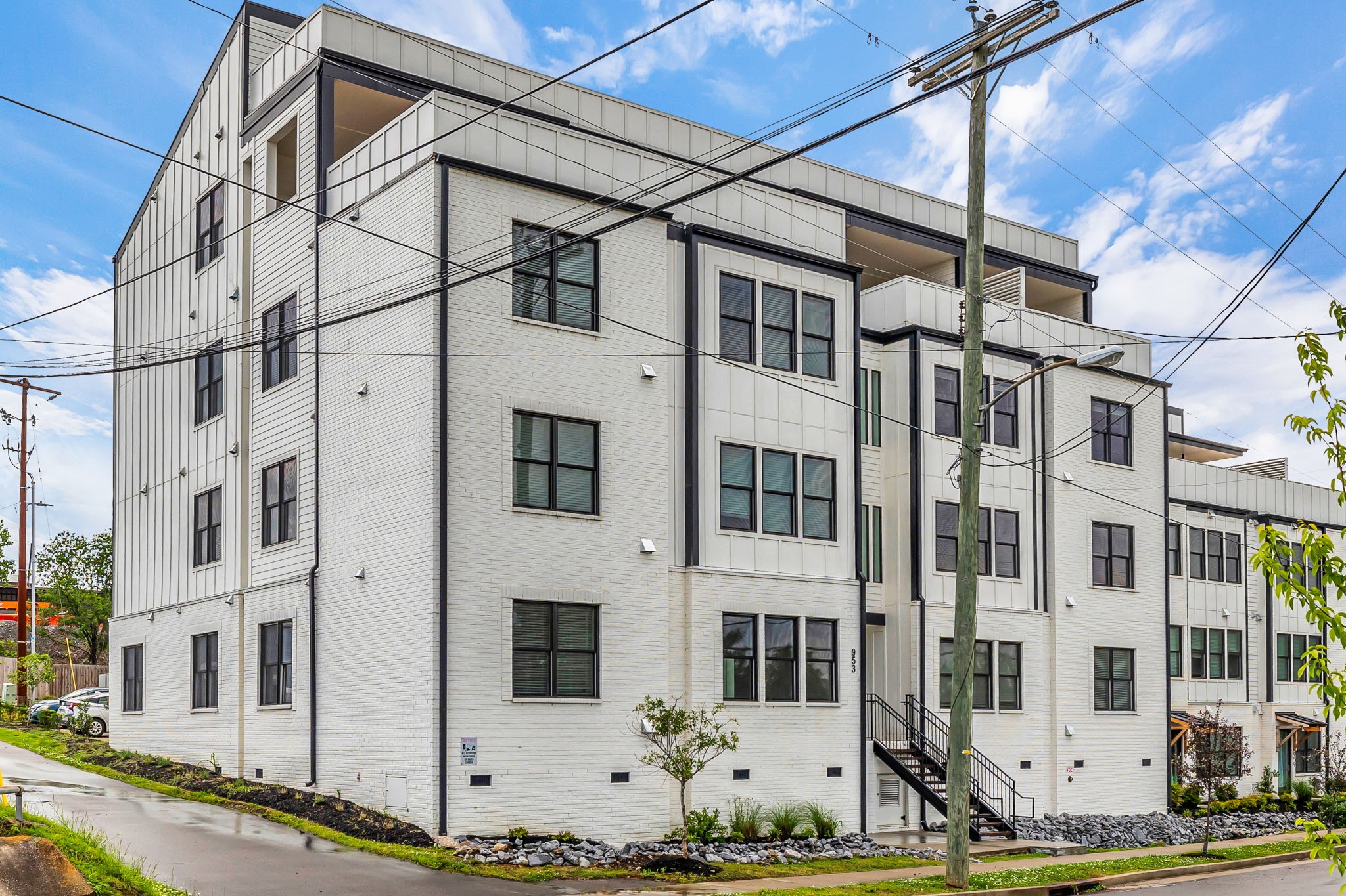 953 44th Ave, N Unit: 204