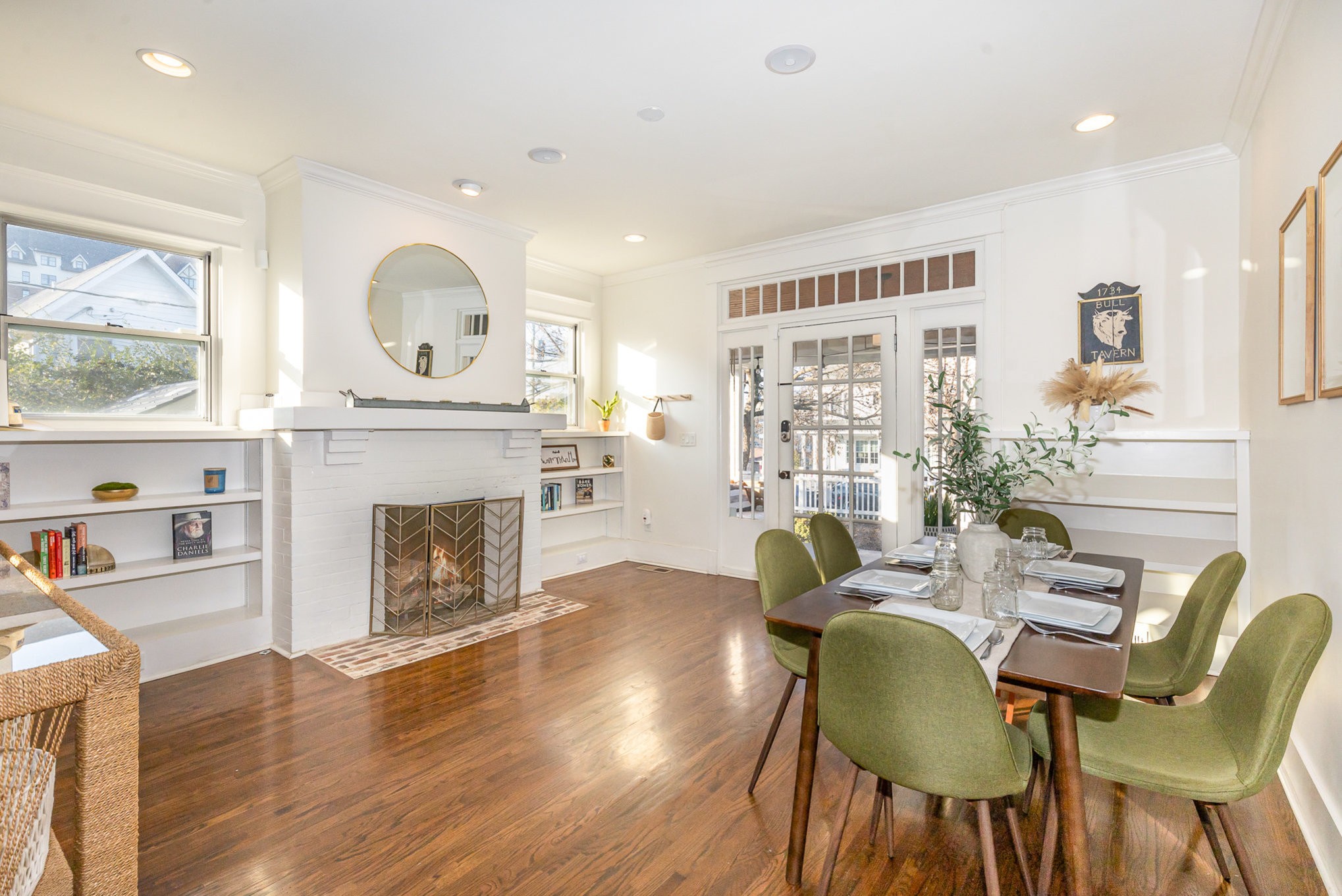 1105 Caldwell Ave