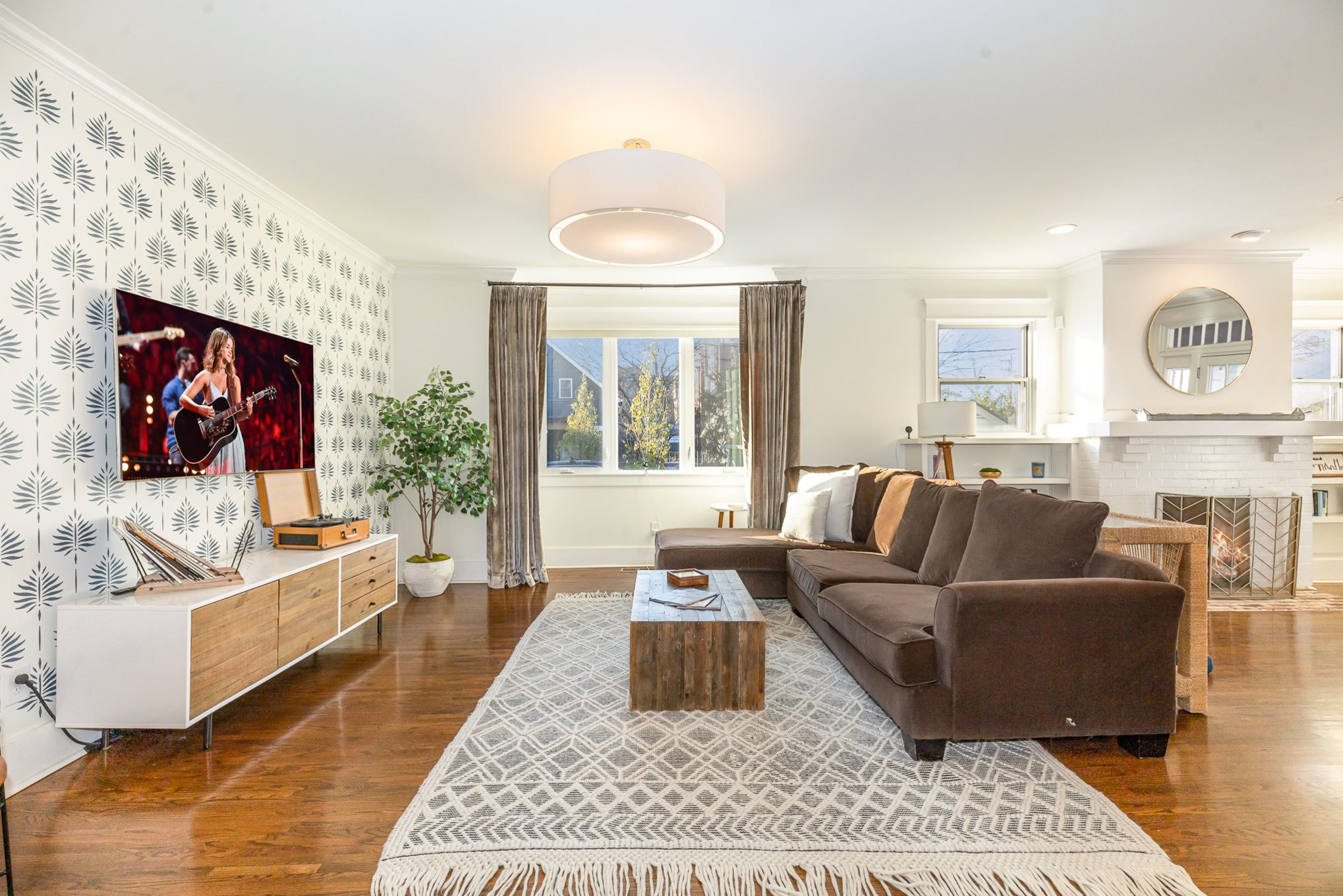1105 Caldwell Ave