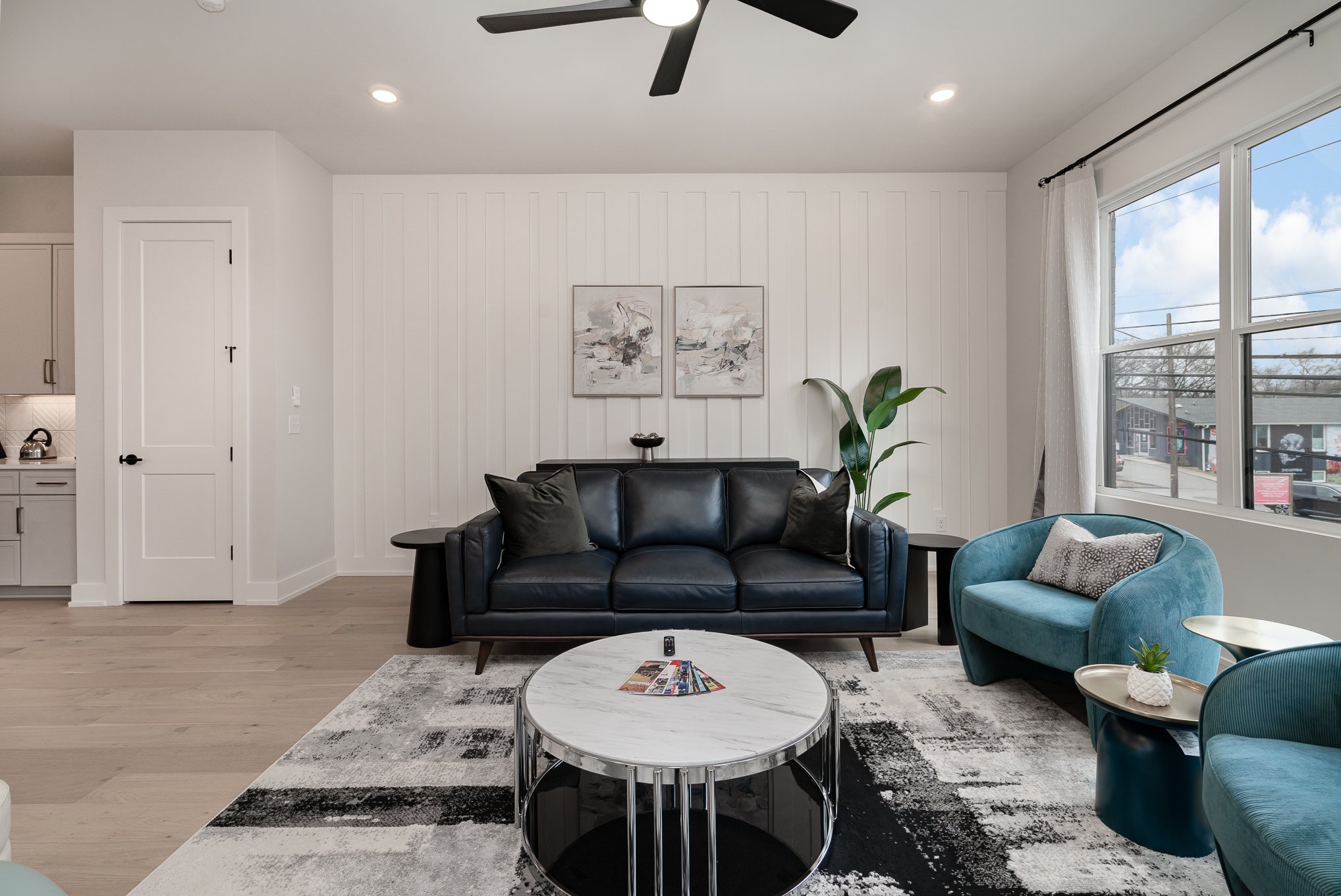 1057 E Trinity Ln Unit: A